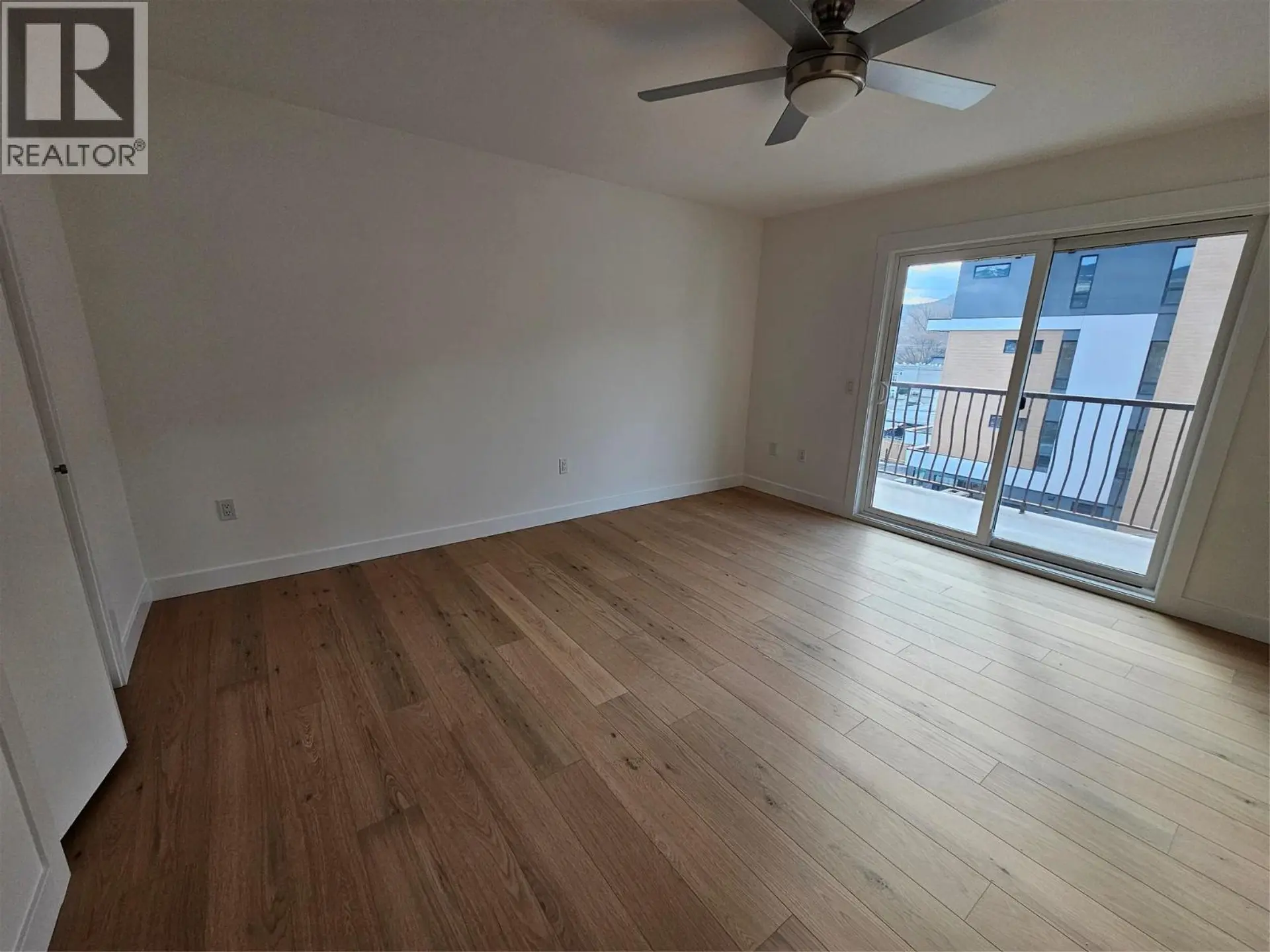 Property at #402 578 LAKESHORE DRIVE, Penticton, BC