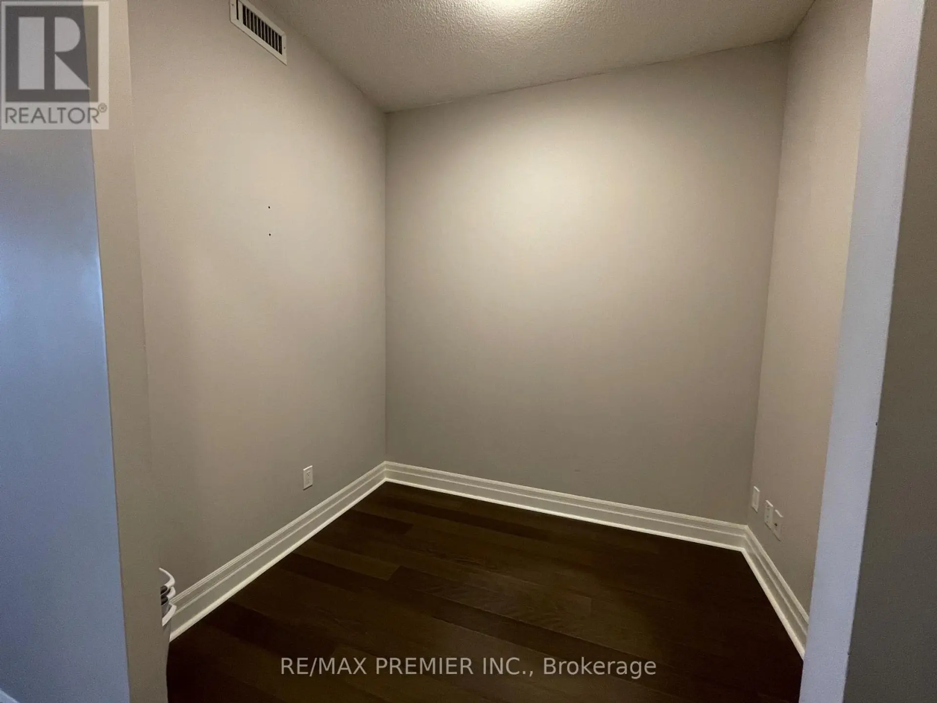 #506 8110 BIRCHMOUNT ROAD - Image 7