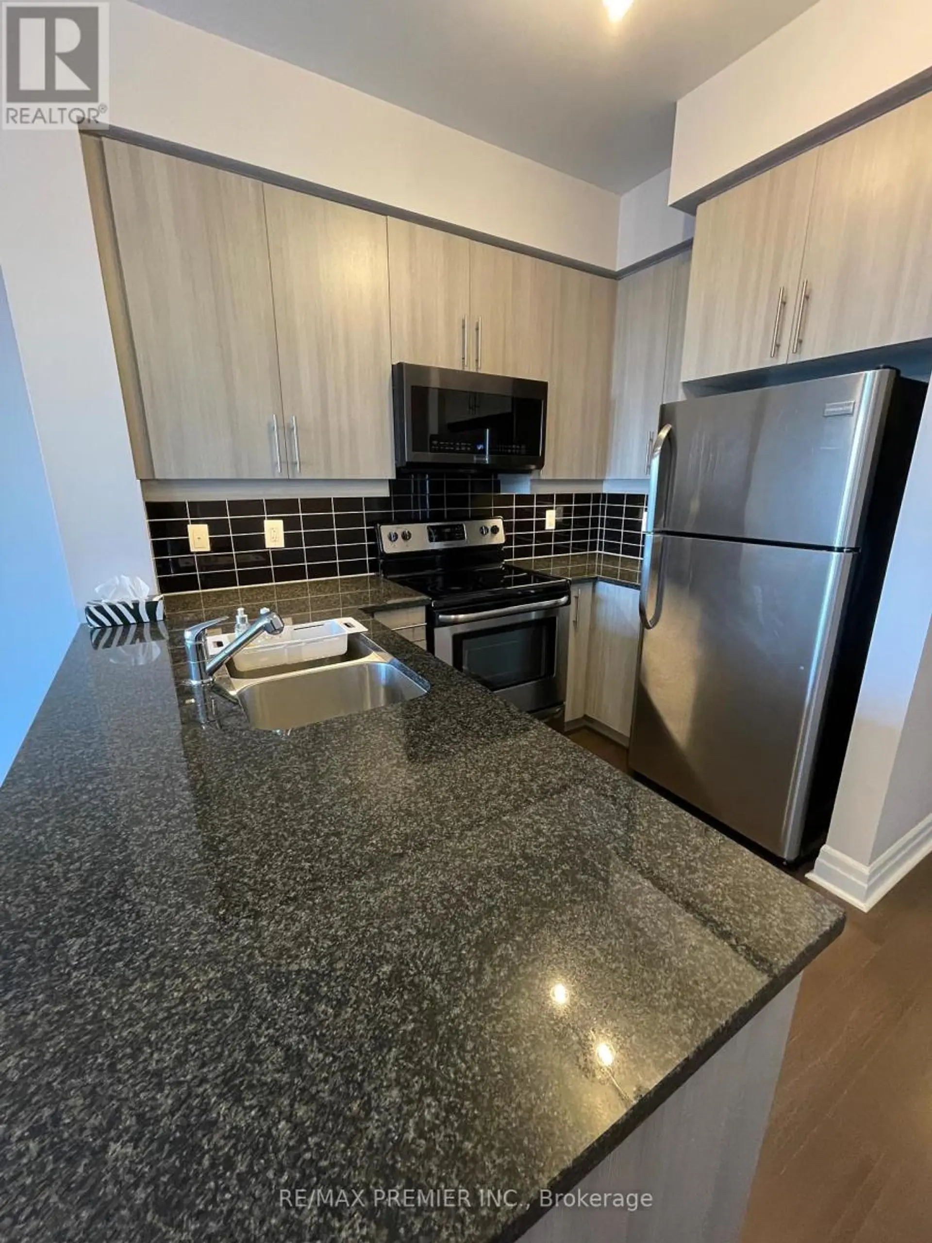 #506 8110 BIRCHMOUNT ROAD - Image 9
