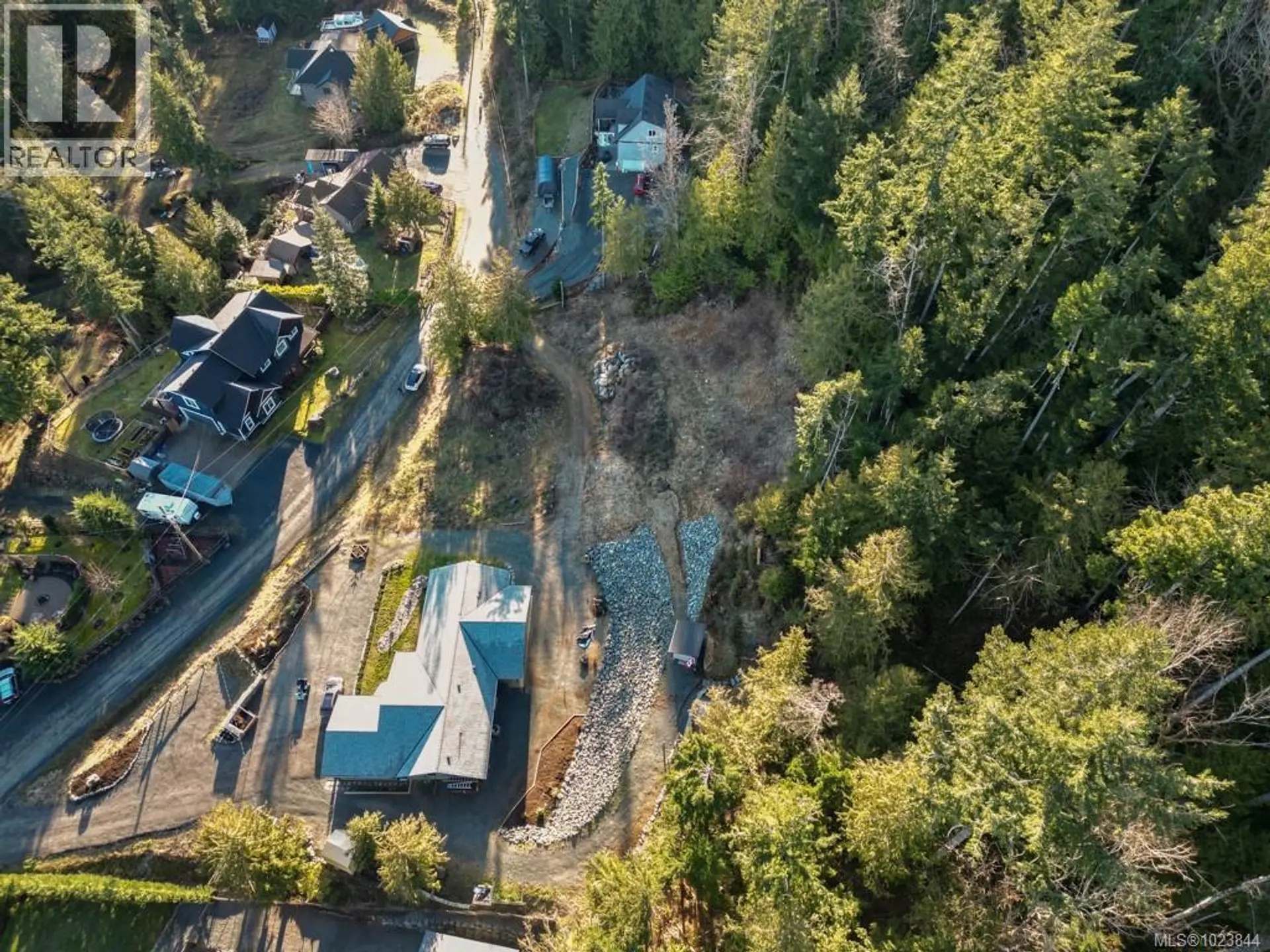 Property at 1865 TAYLOR WALK, Qualicum Beach, BC