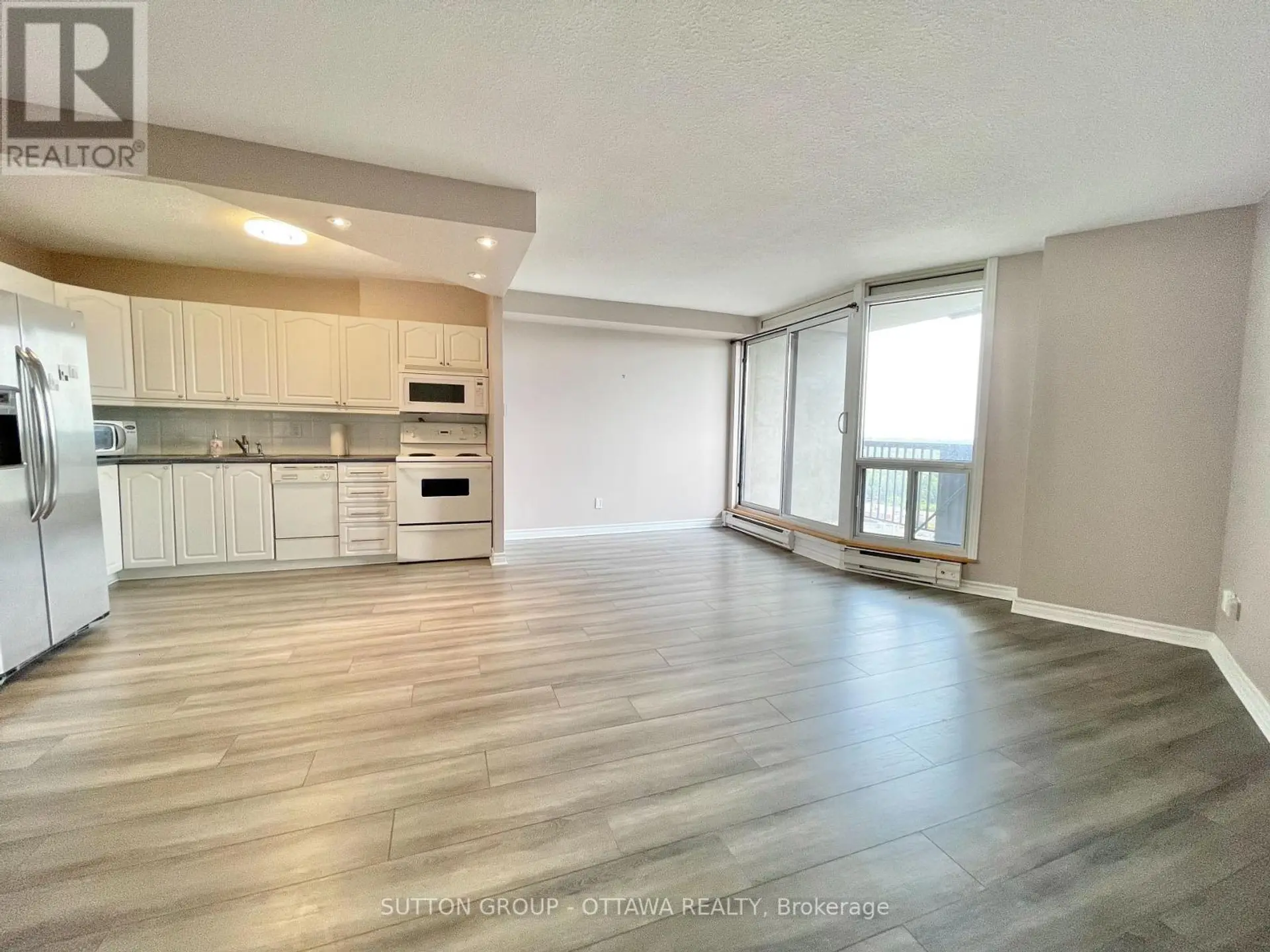 #1908 900 DYNES ROAD - Image 5