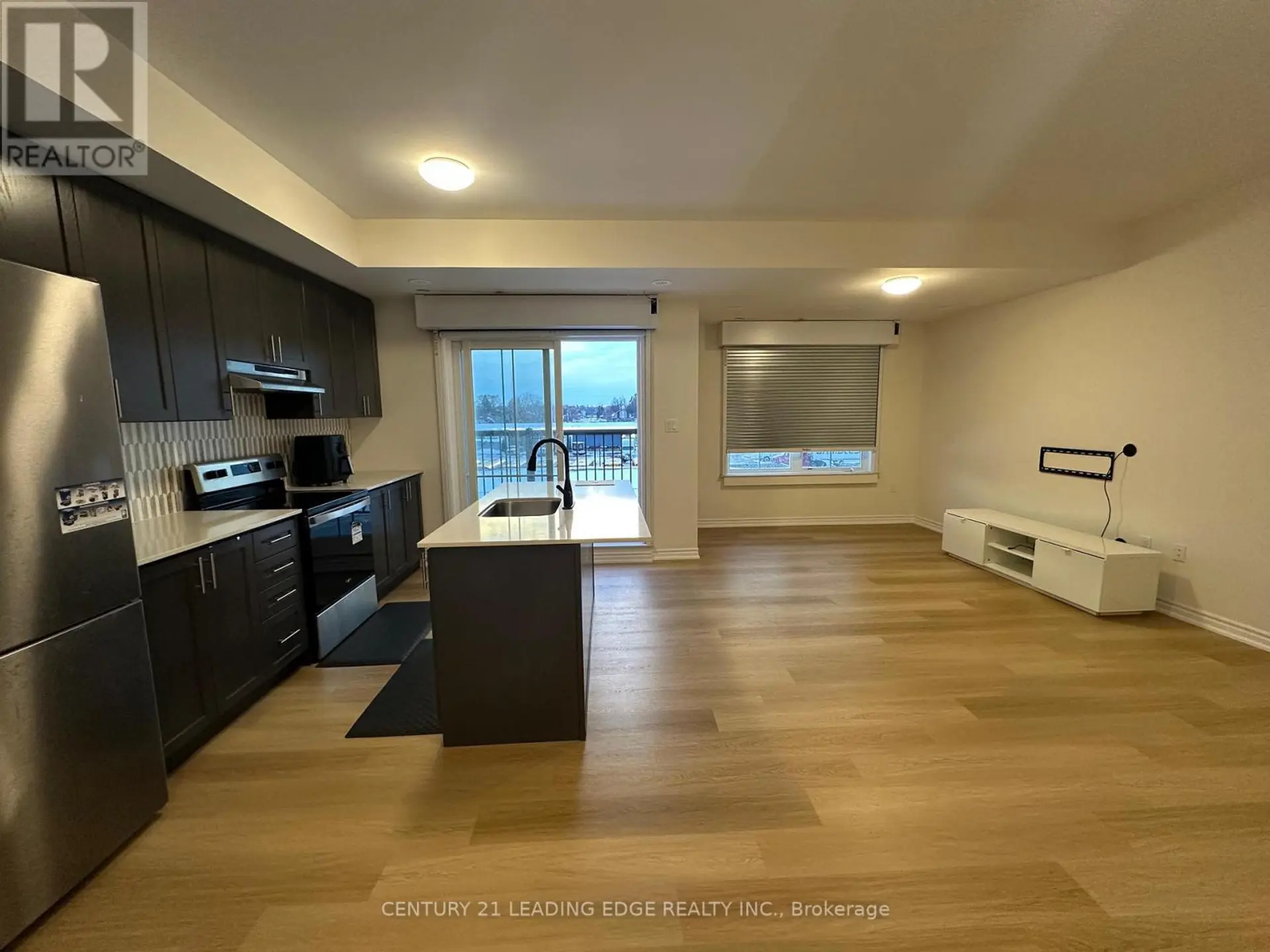#16 480 BERESFORD PATH - Image 4