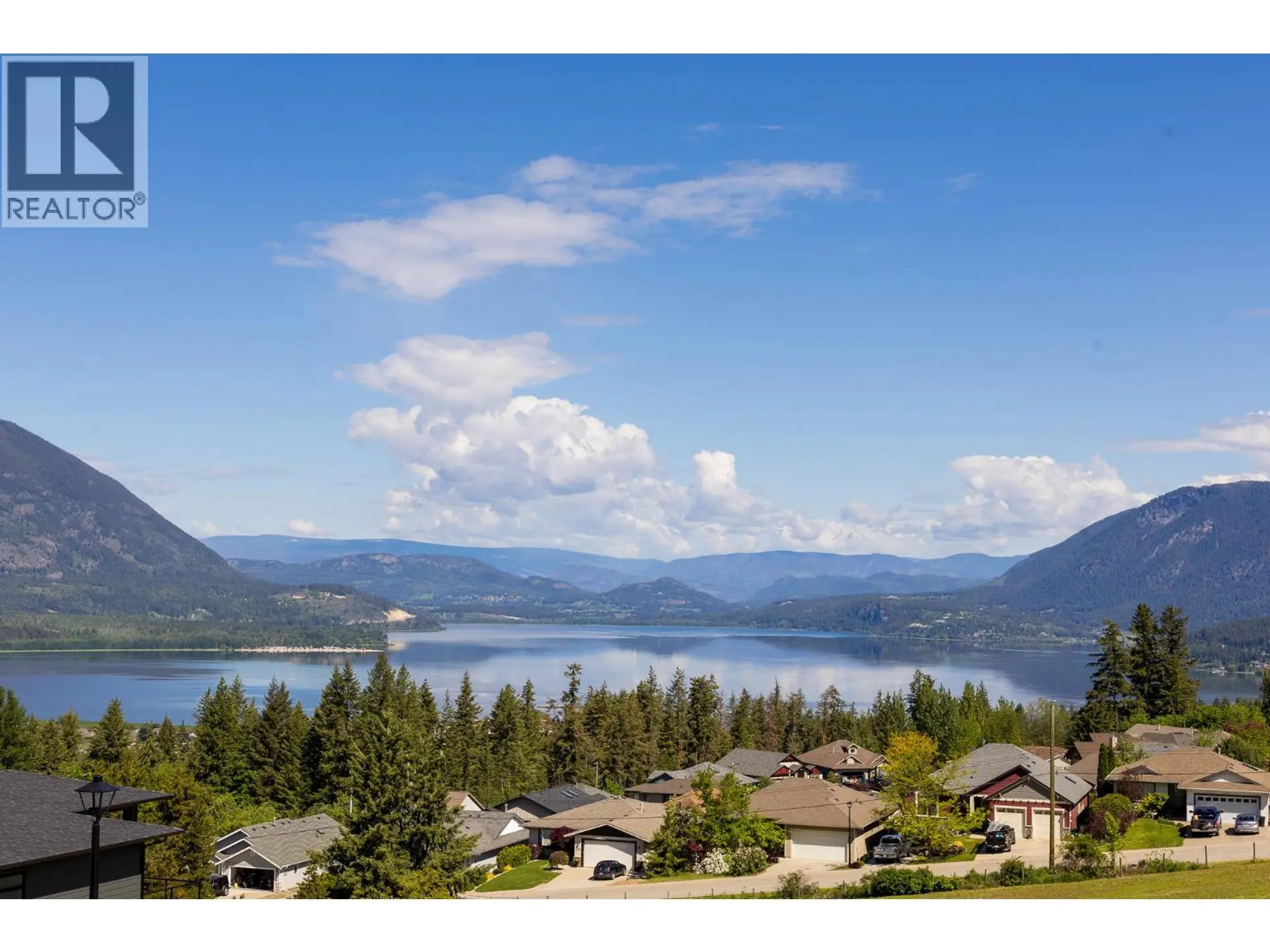 Property at 1220 16 AVENUE SE, Salmon Arm, BC