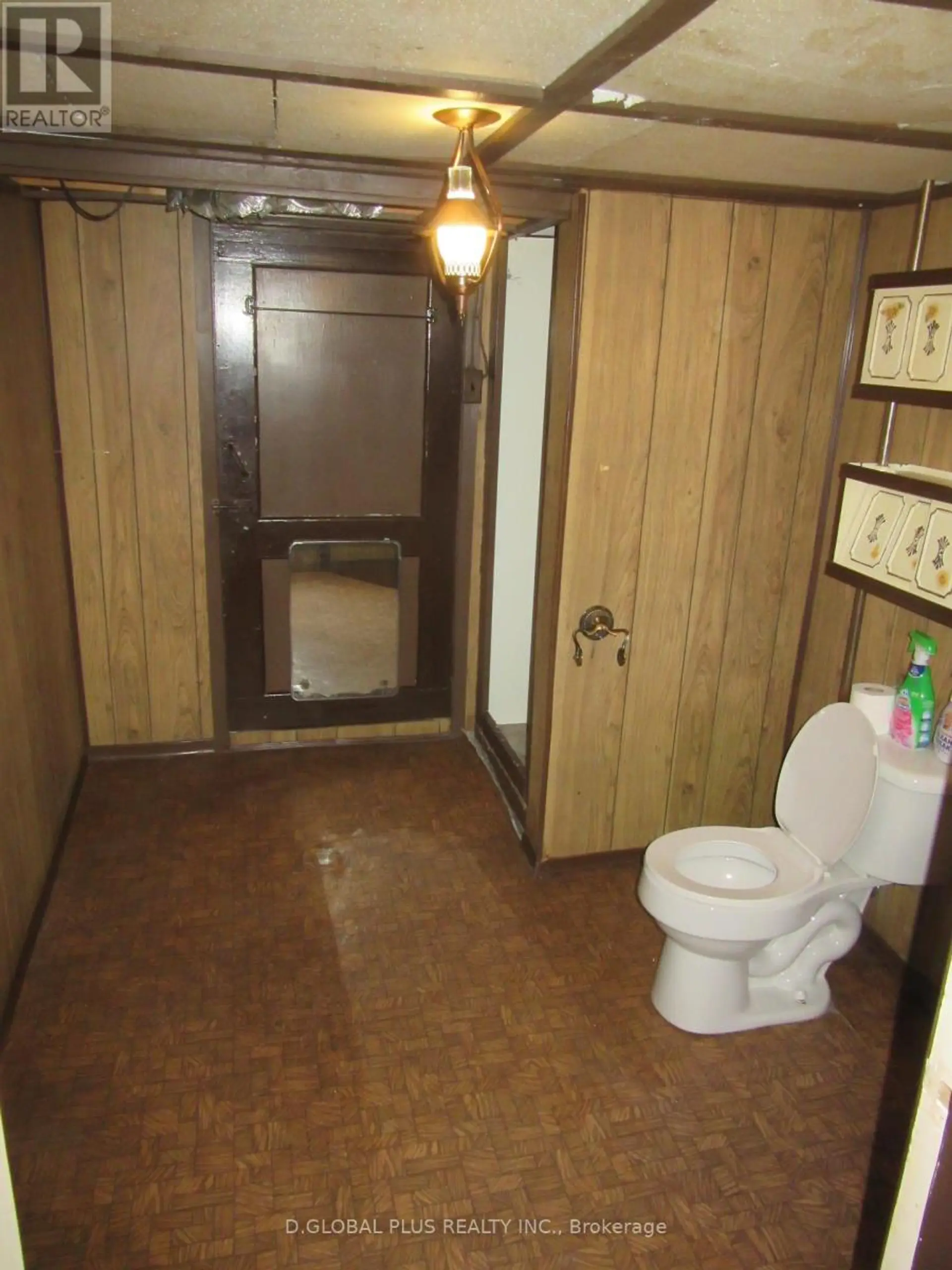 11 DUNBAR AVENUE N - Image 14
