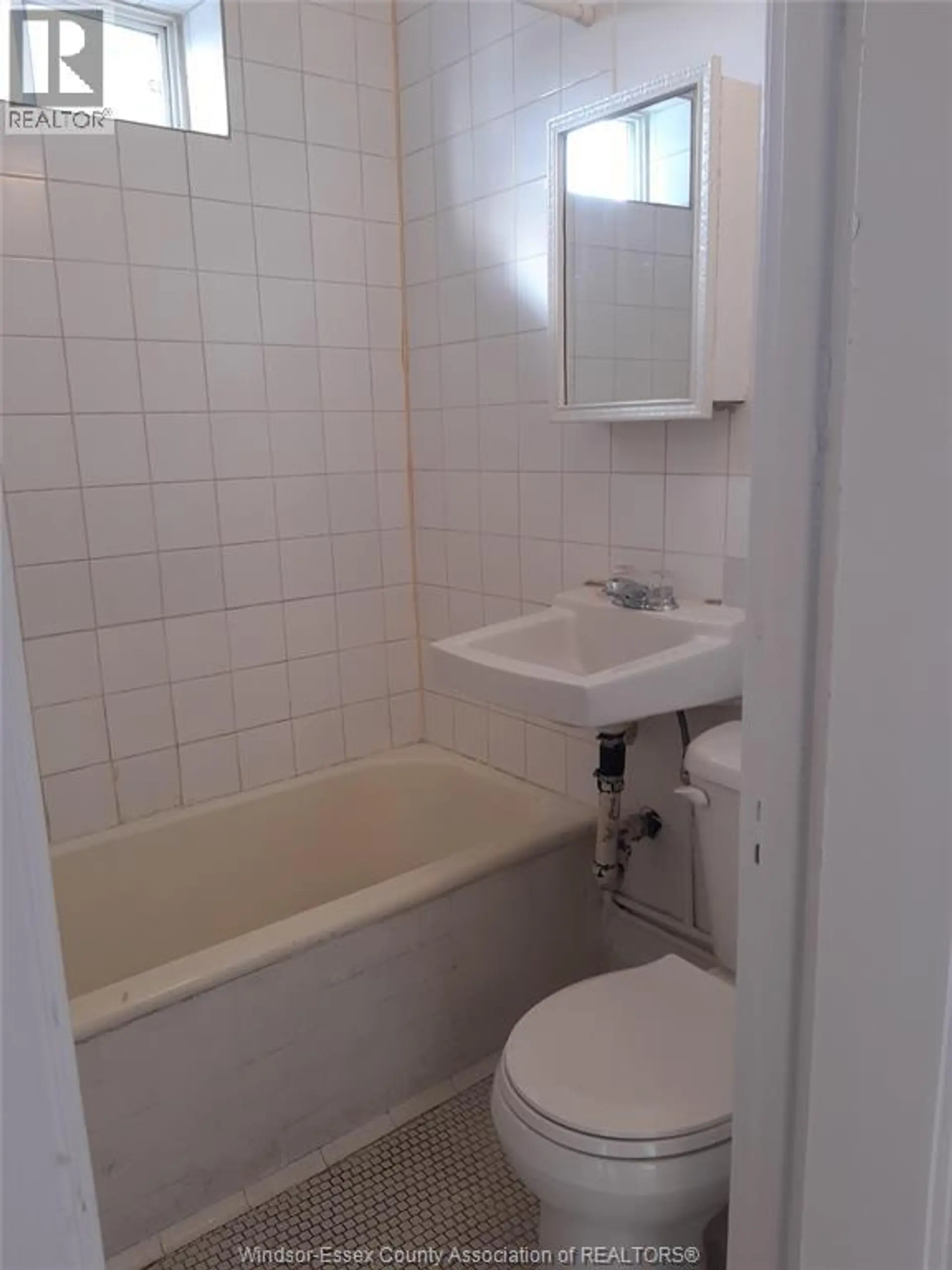 147 JANETTE AVENUE - Image 6