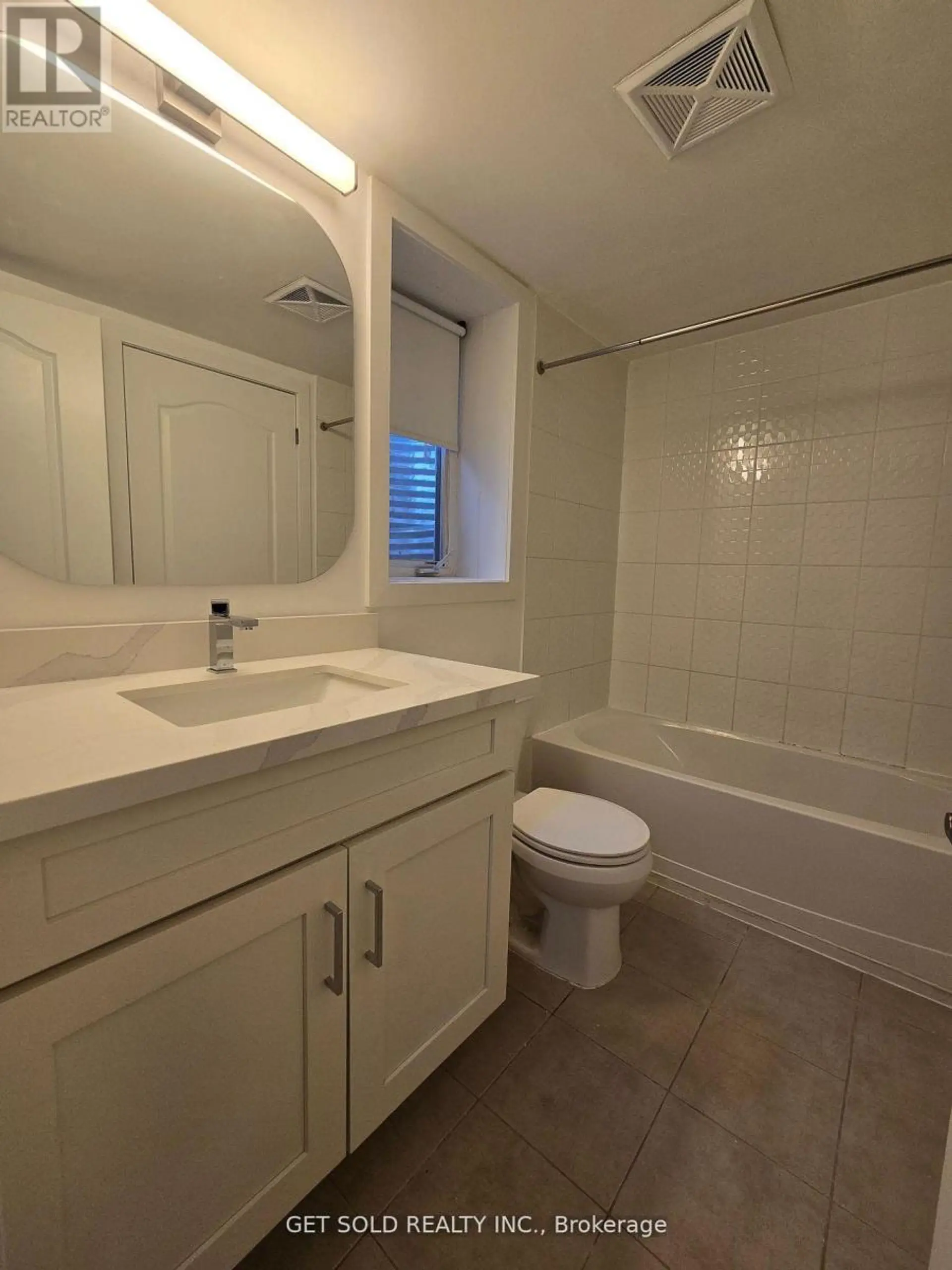 #421 8 DRUMMOND STREET - Image 5