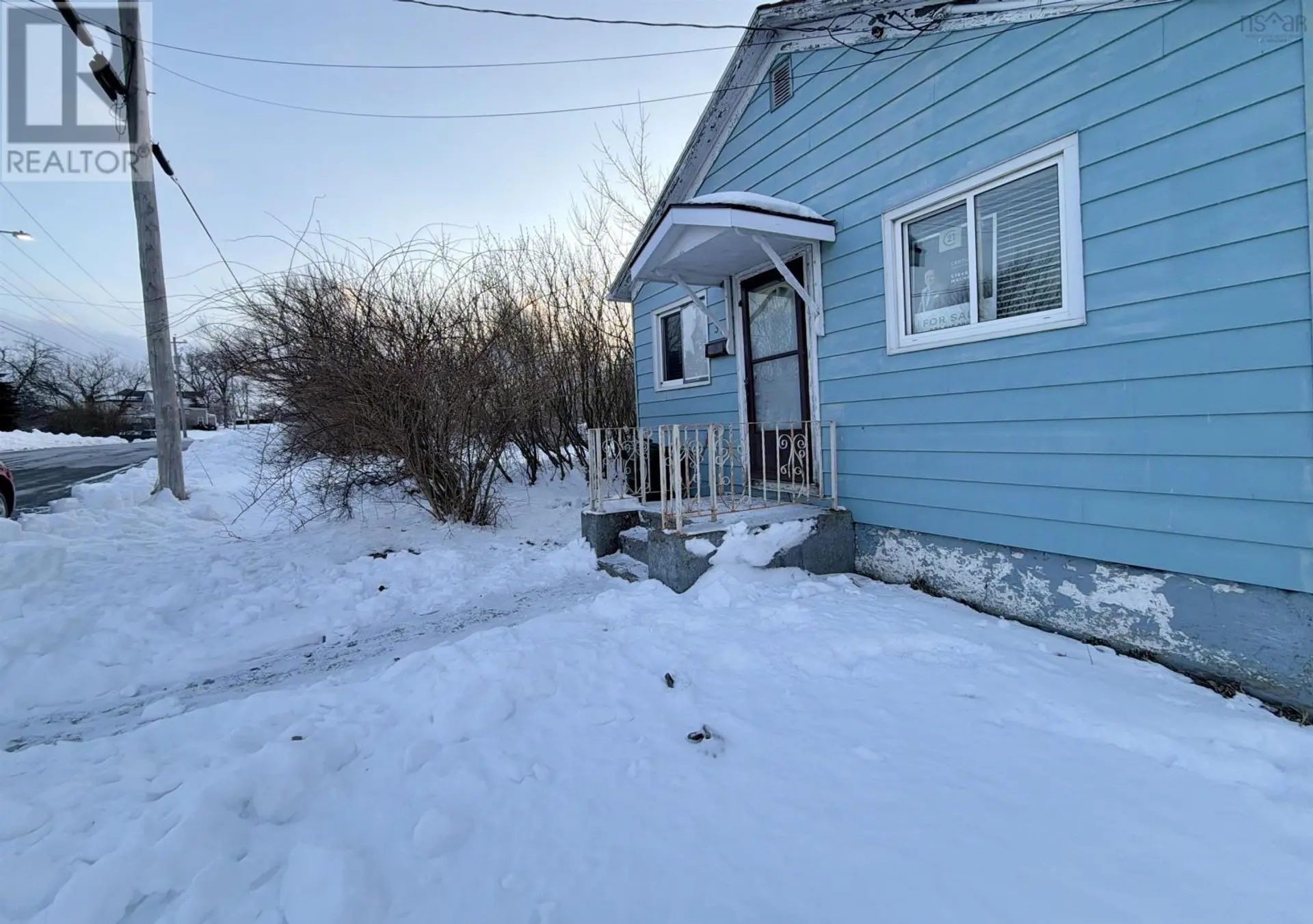 385 GIBBON STREET - Image 2