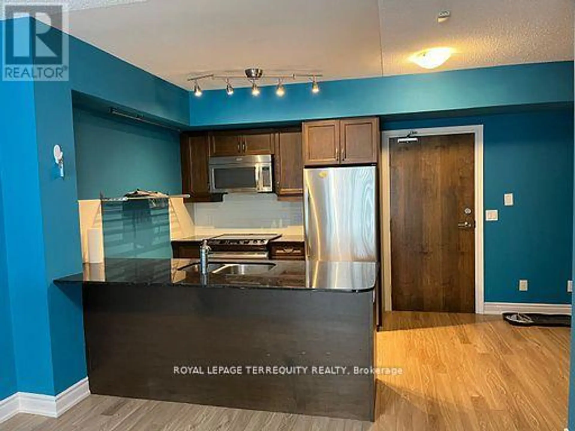 #234 701 SHEPPARD AVENUE W - Image 2