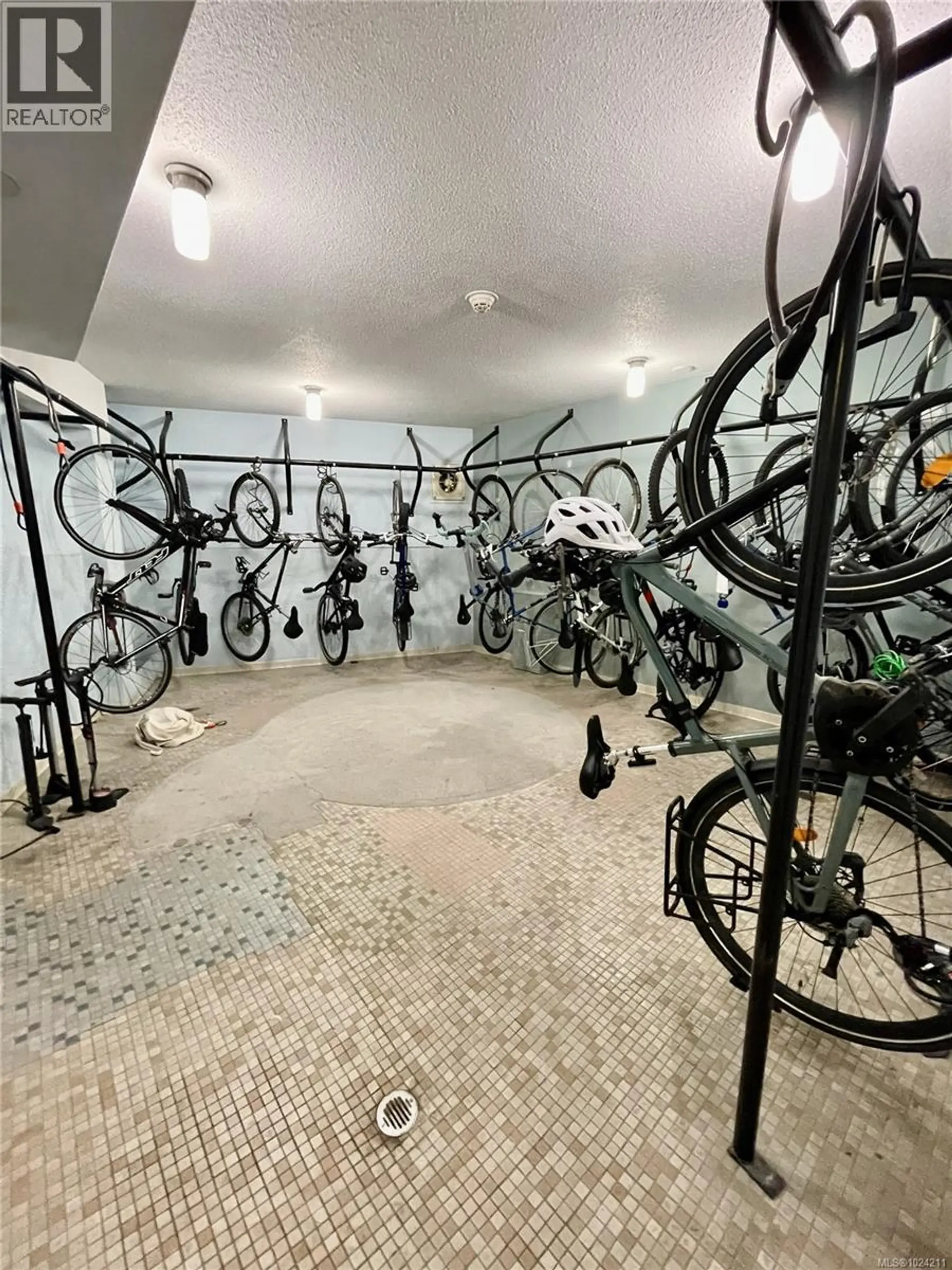 Property at #359 2930 WASHINGTON AVE, Victoria, BC