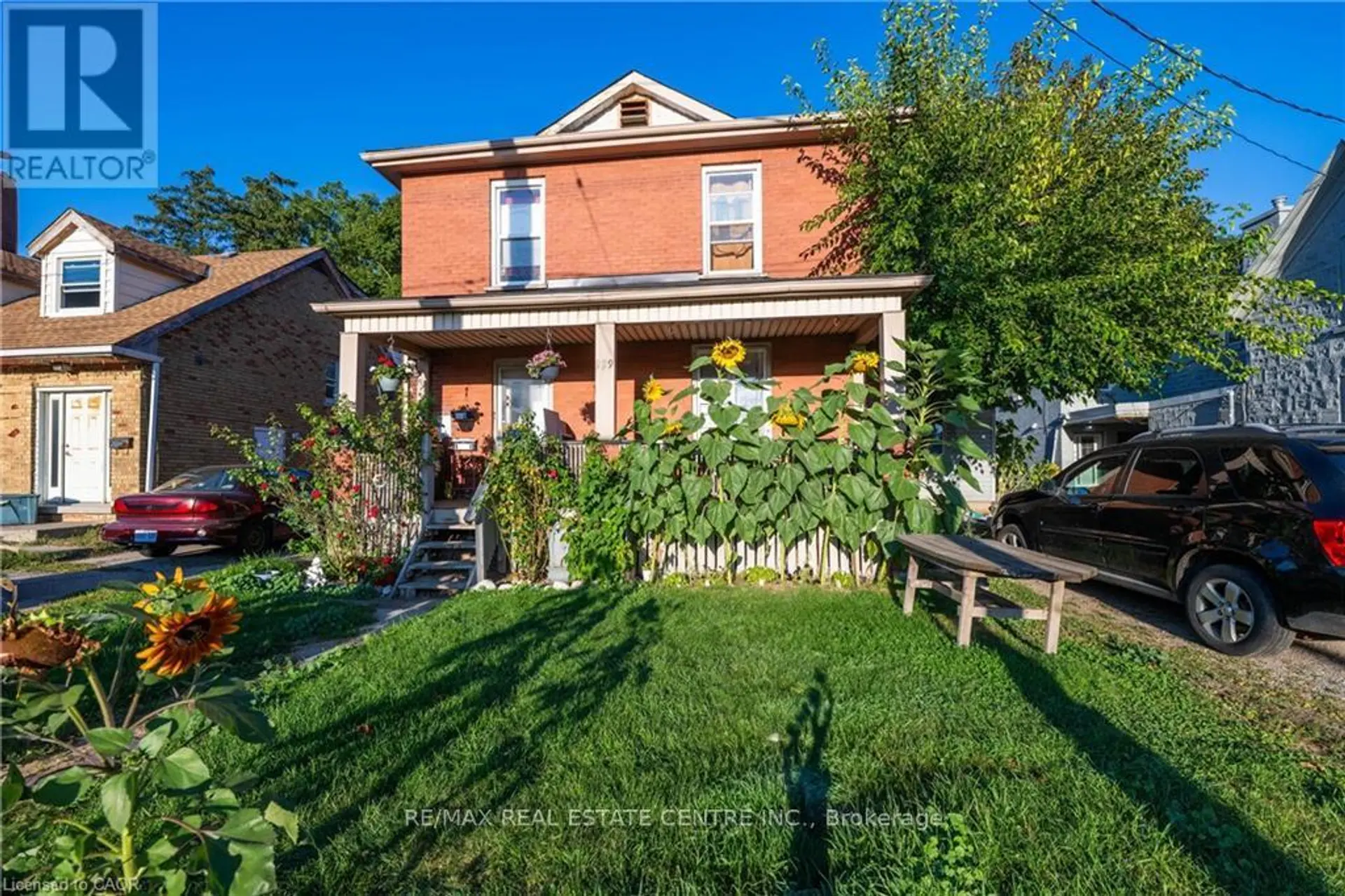 229 WATER STREET N - Image 2