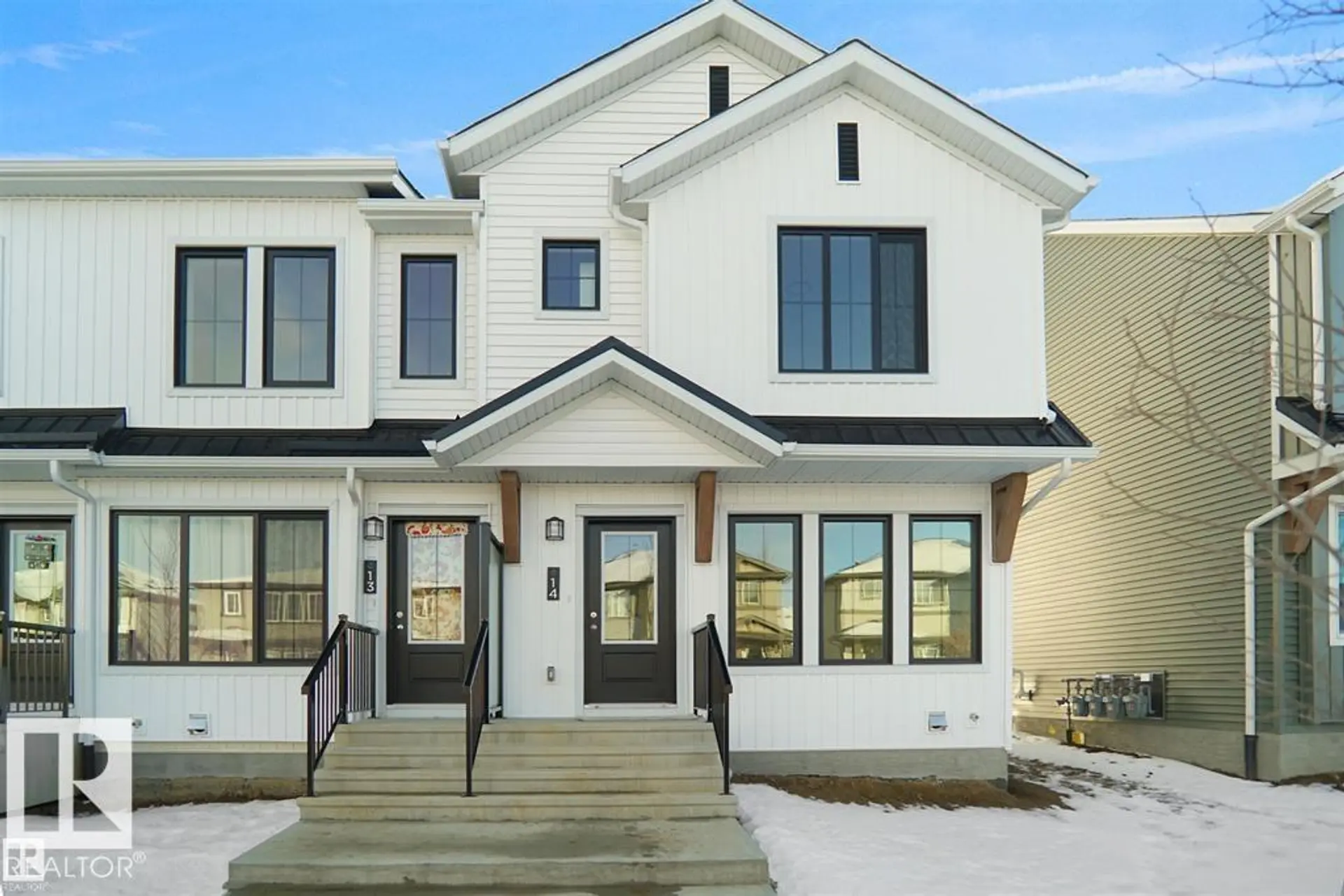 2 18640 18 AV NW - Image 1