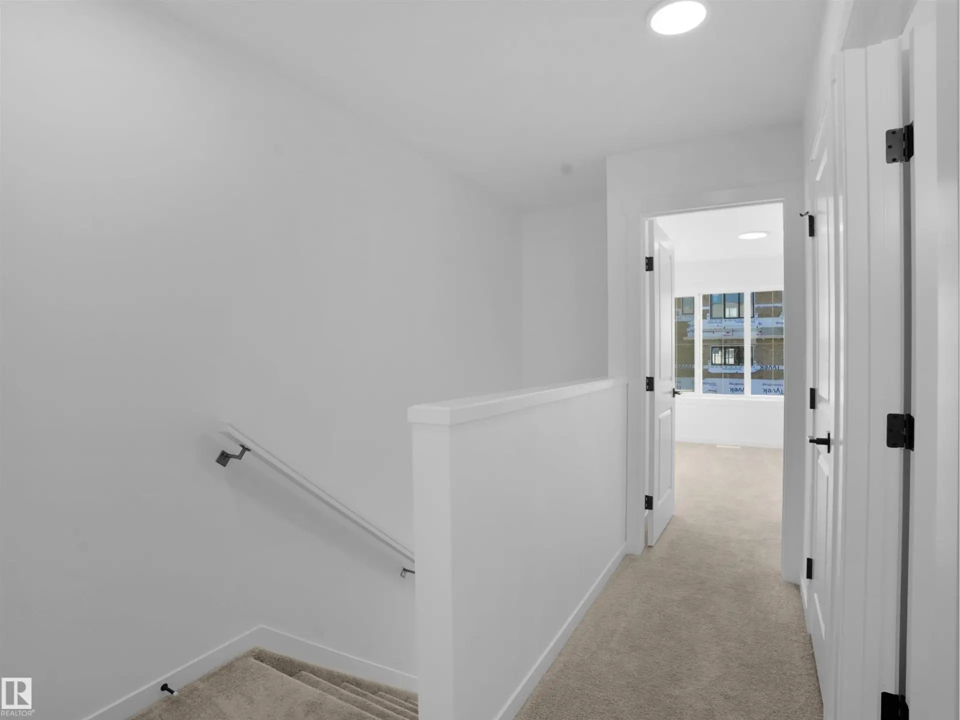 2 18640 18 AV NW - Image 12