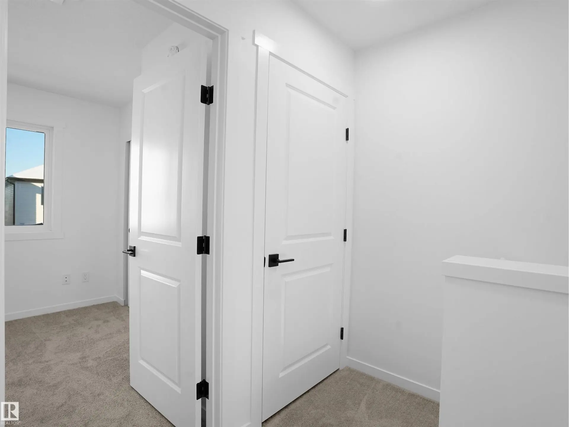 2 18640 18 AV NW - Image 13