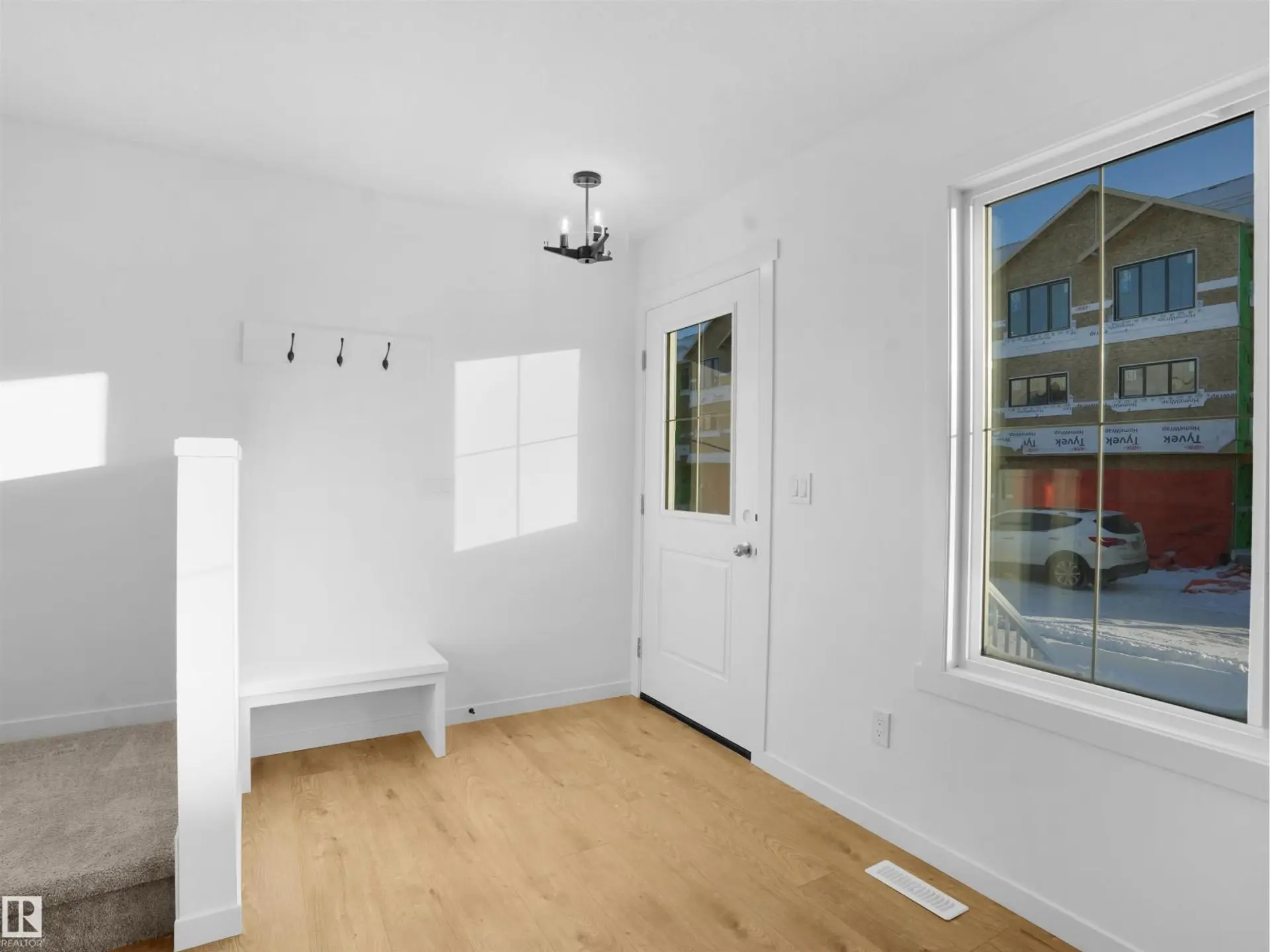 2 18640 18 AV NW - Image 2
