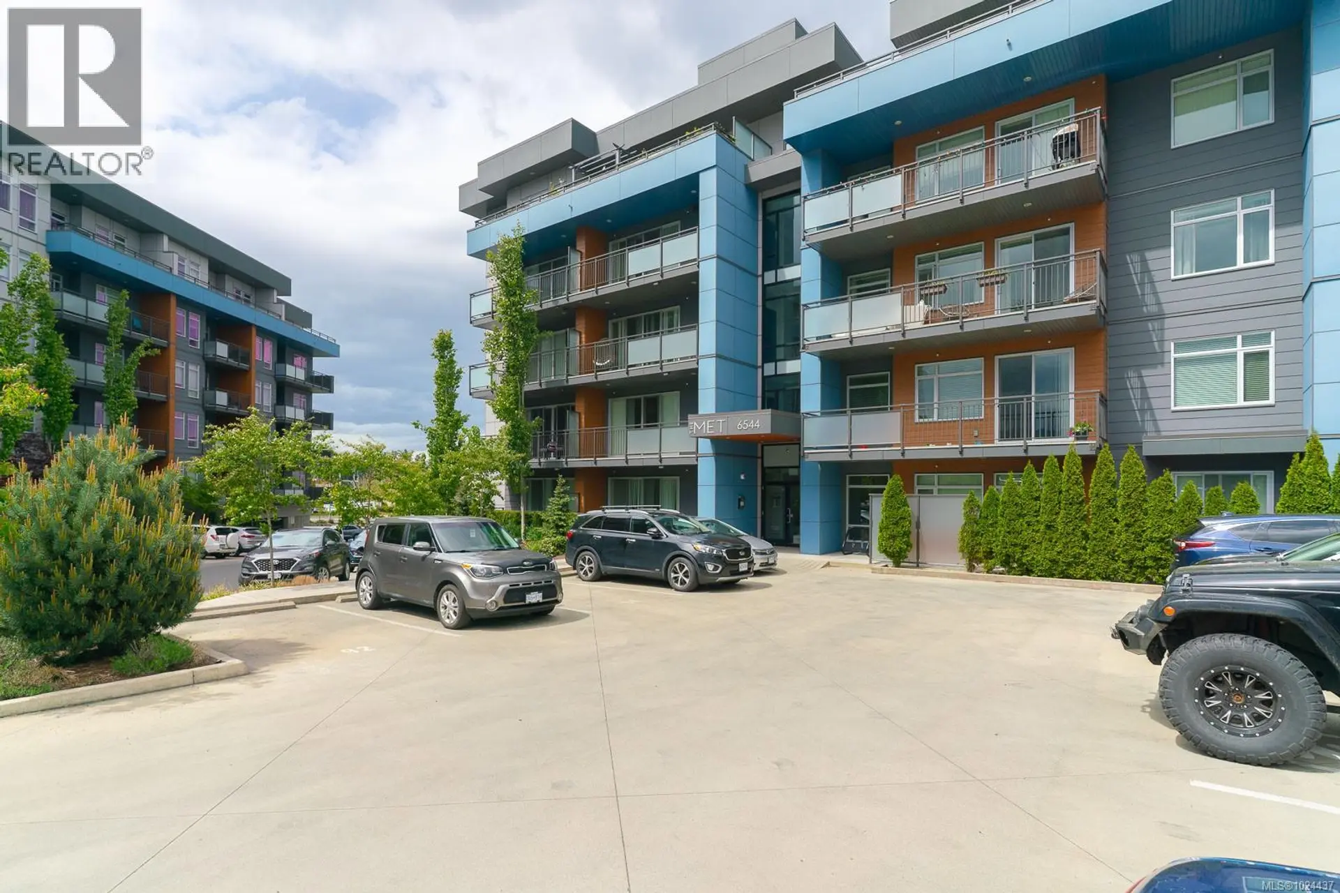 Property at #204 6544 METRAL DR, Nanaimo, BC