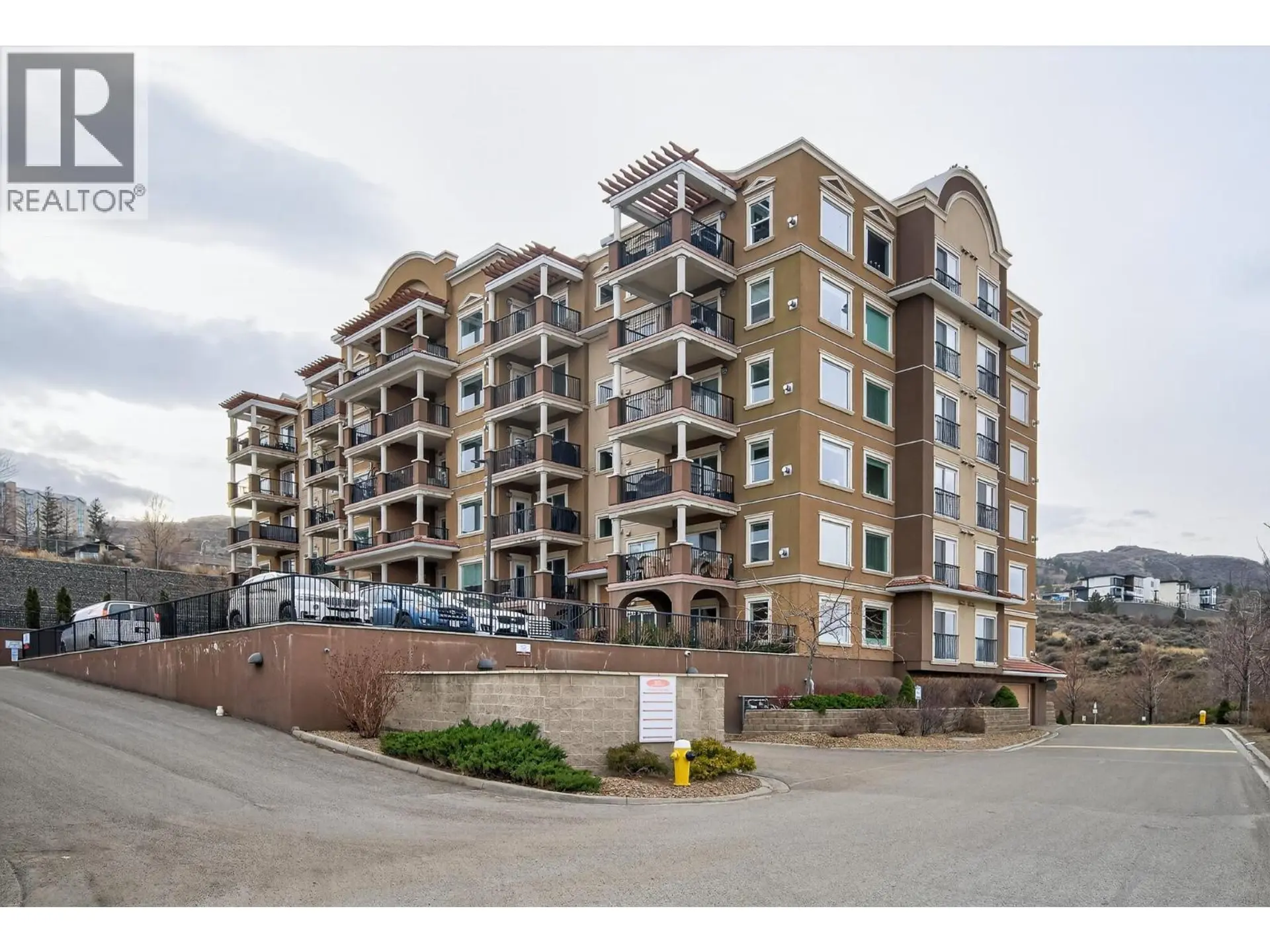 Property at #301 975 VICTORIA  W STREET, Kamloops, BC