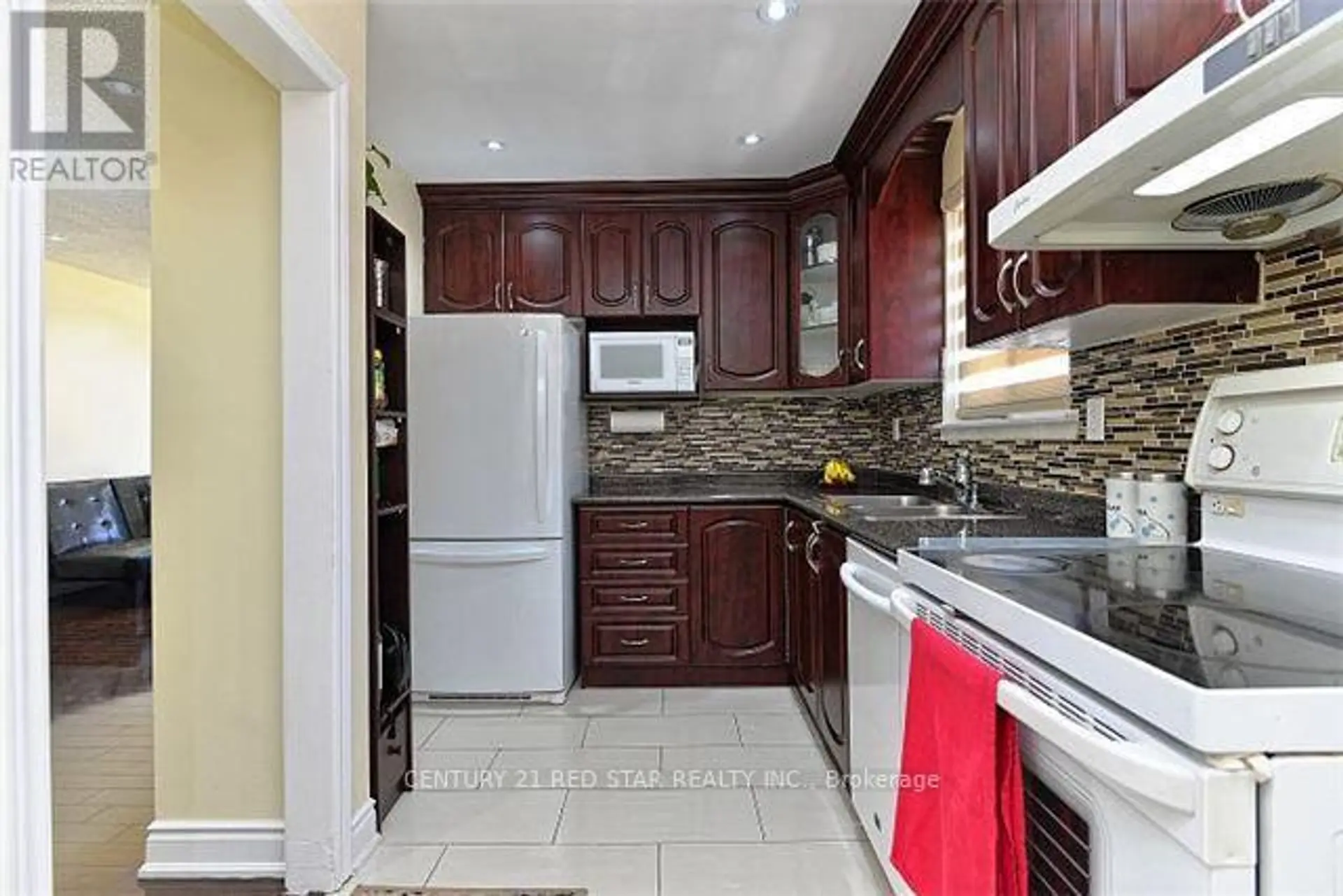 65 NEWSTEAD CRESCENT - Image 9