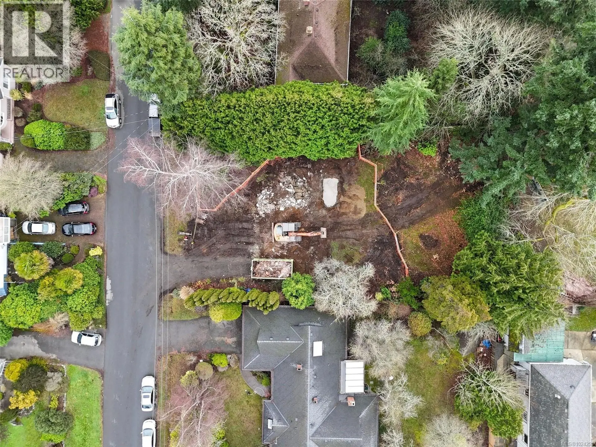 Property at #4 2215 GREENLANDS RD, Saanich, BC