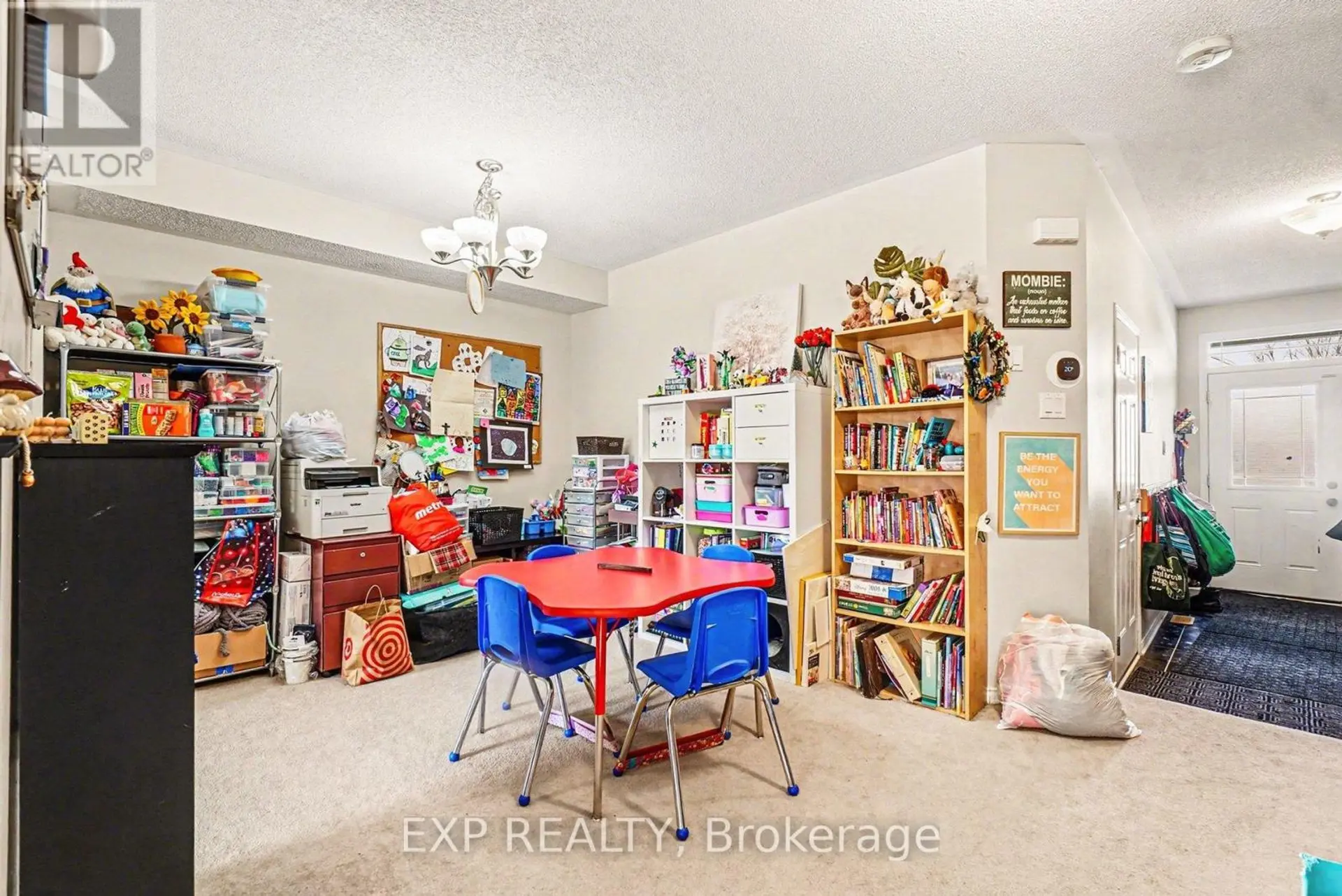 735 REGIMENT AVENUE - Image 6
