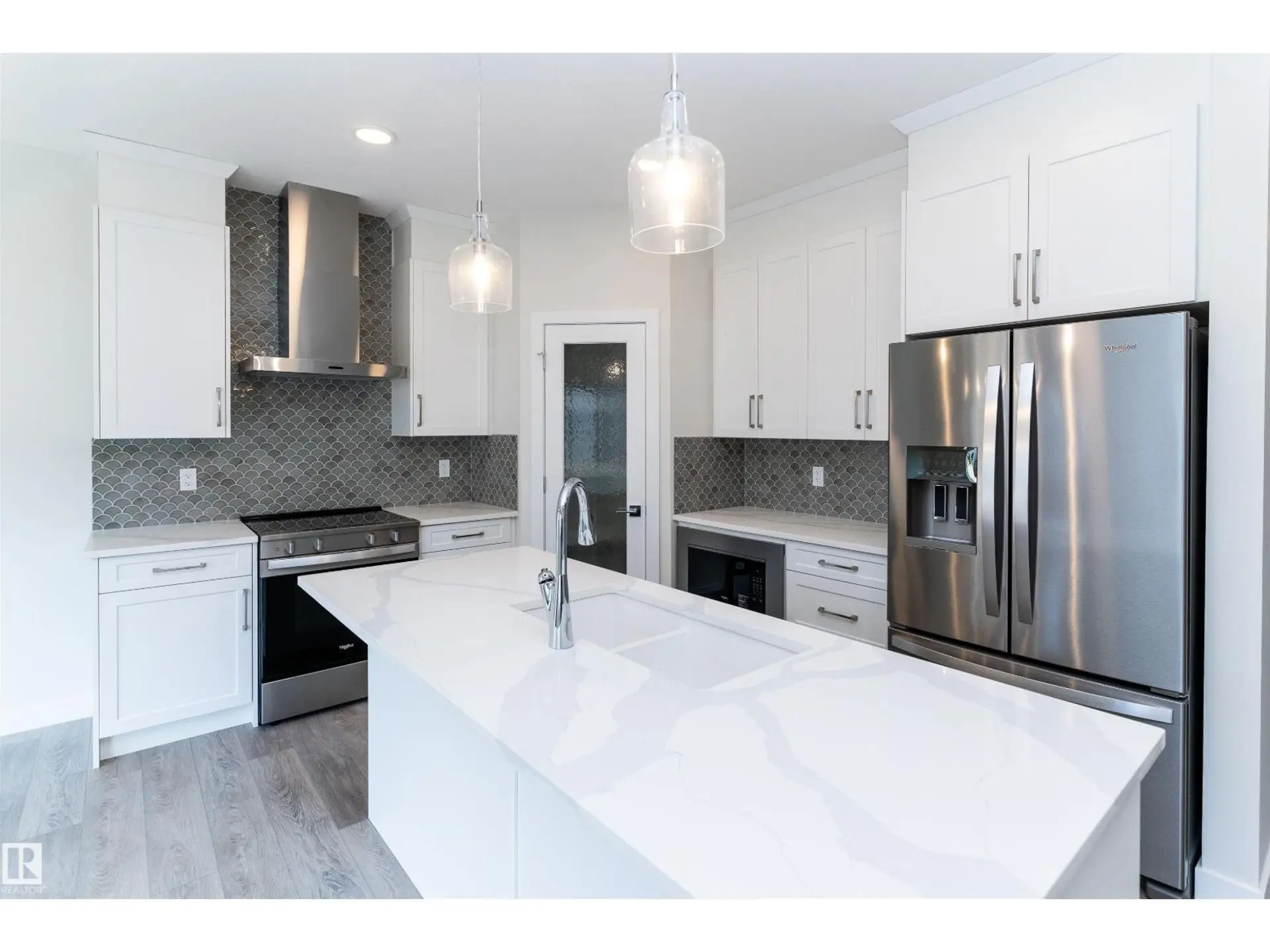 3216 DIXON WY SW - Image 1