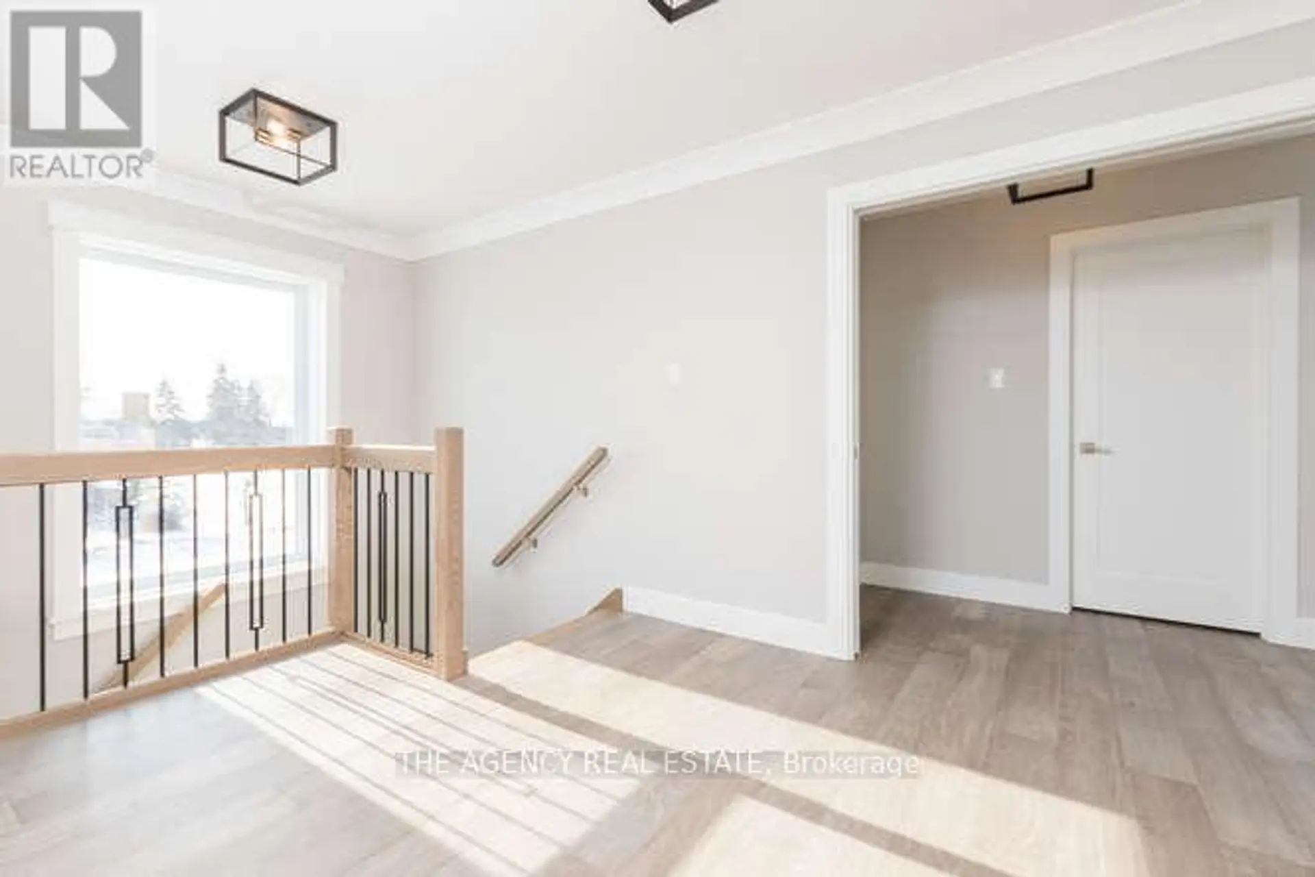3126 REGIMENT ROAD W - Image 8