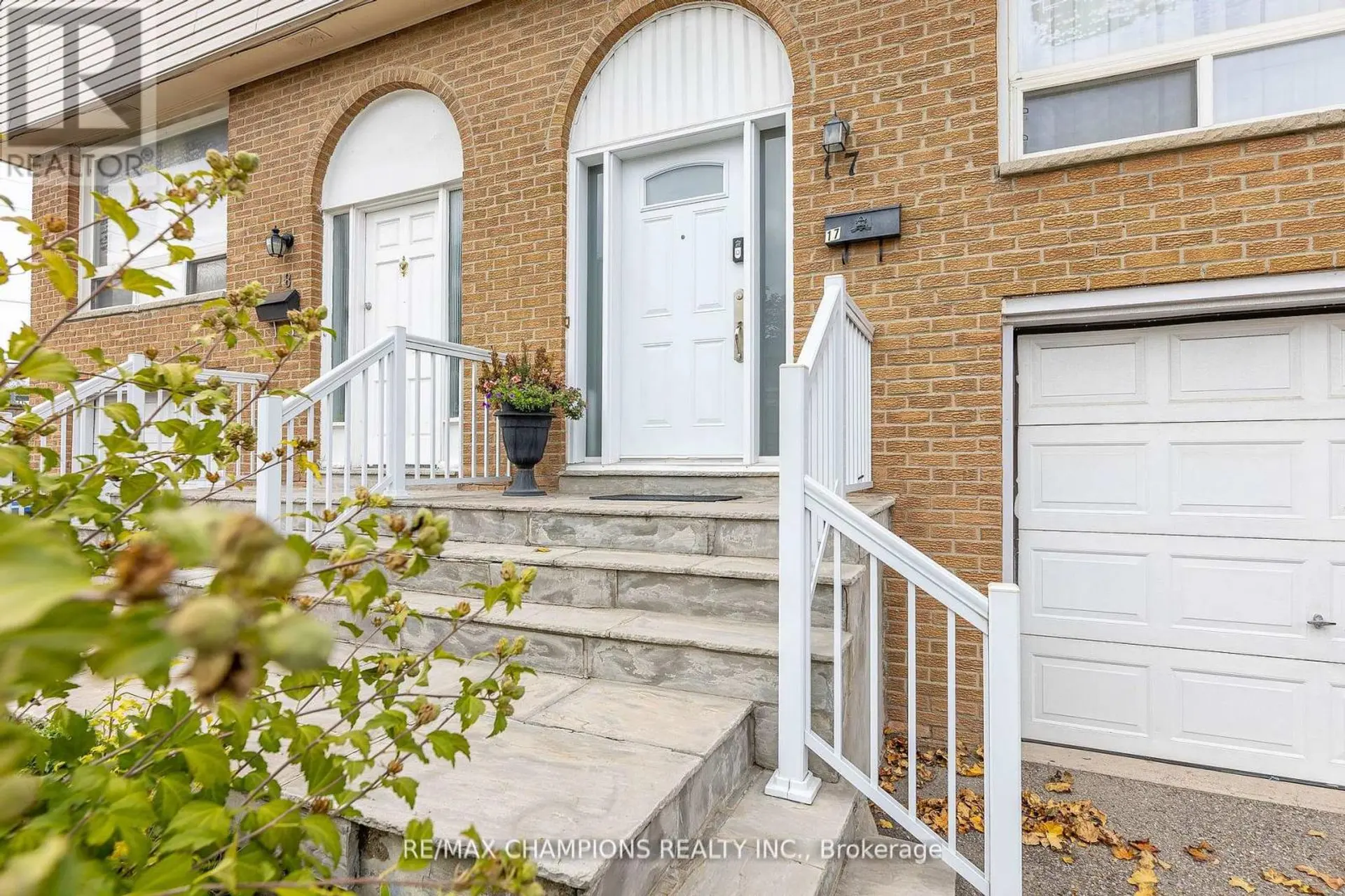 #17 3525 BRANDON GATE DRIVE - Image 1