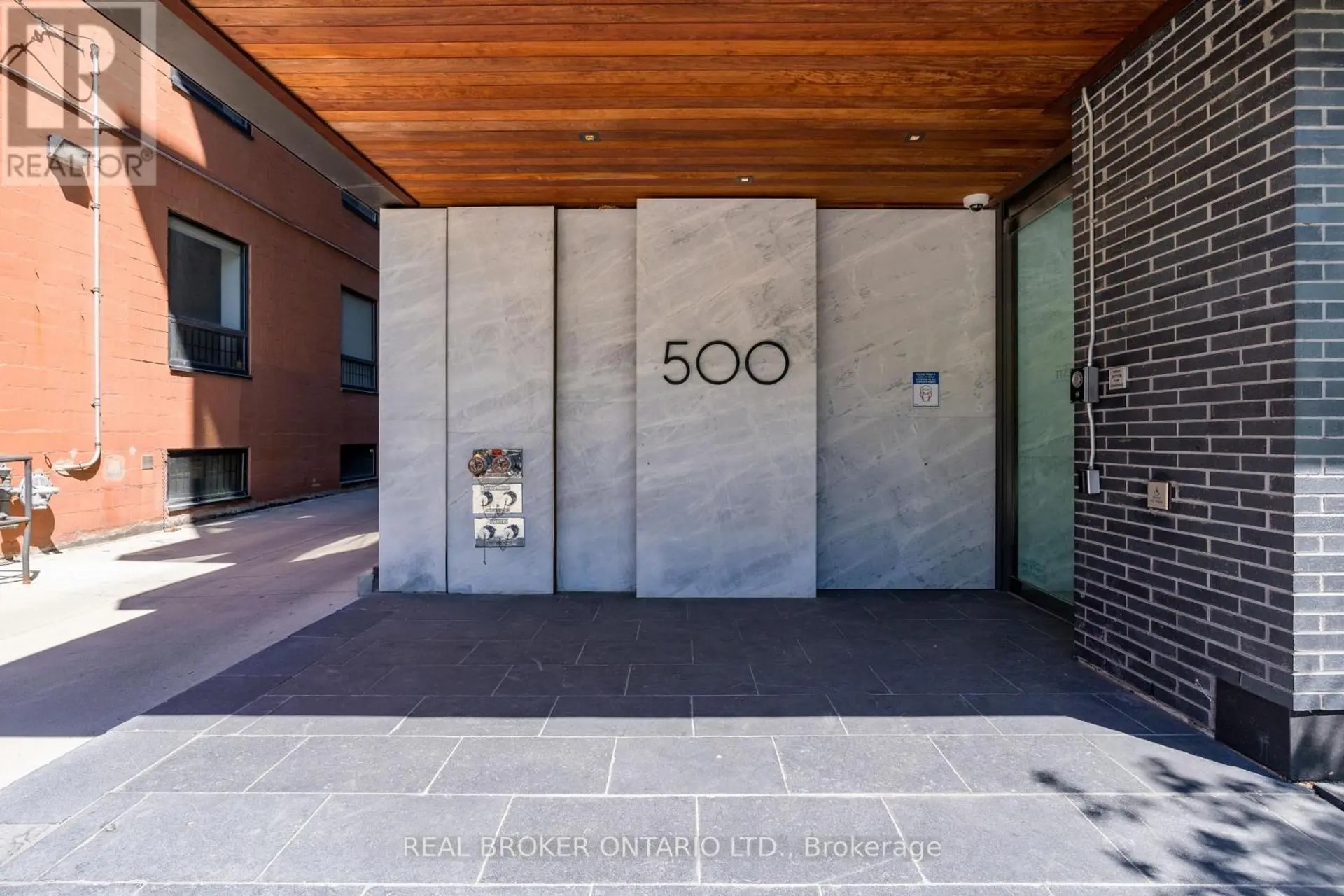 #201 500 WELLINGTON STREET W - Image 12