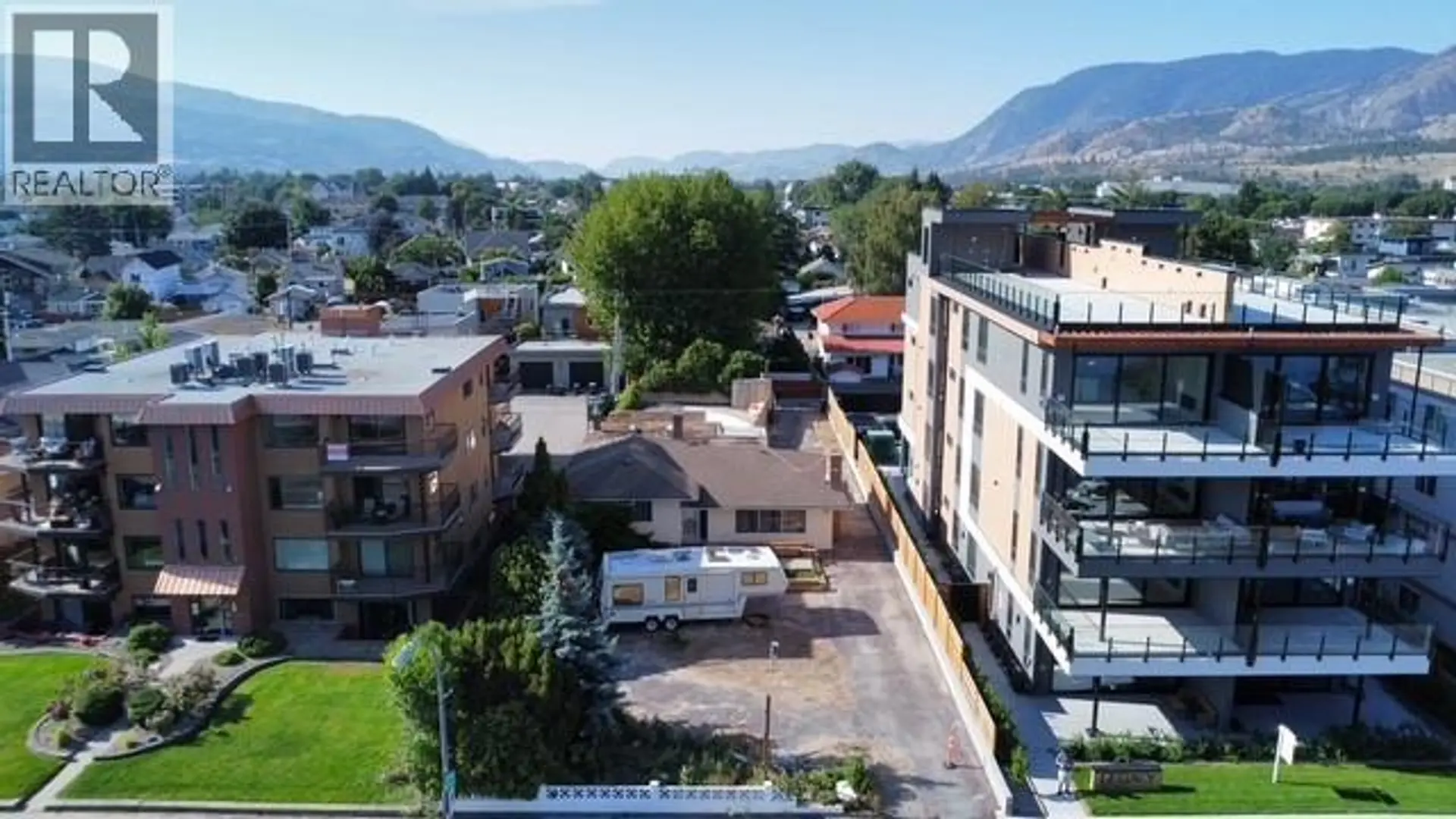 Property at 594 LAKESHORE DRIVE, Penticton, BC