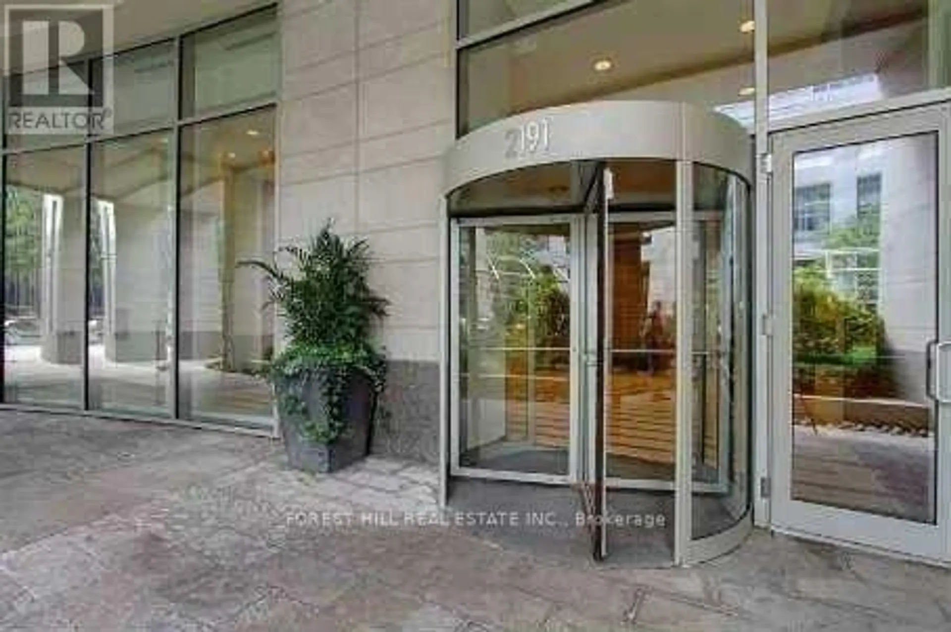 #803 2191 YONGE STREET - Image 2