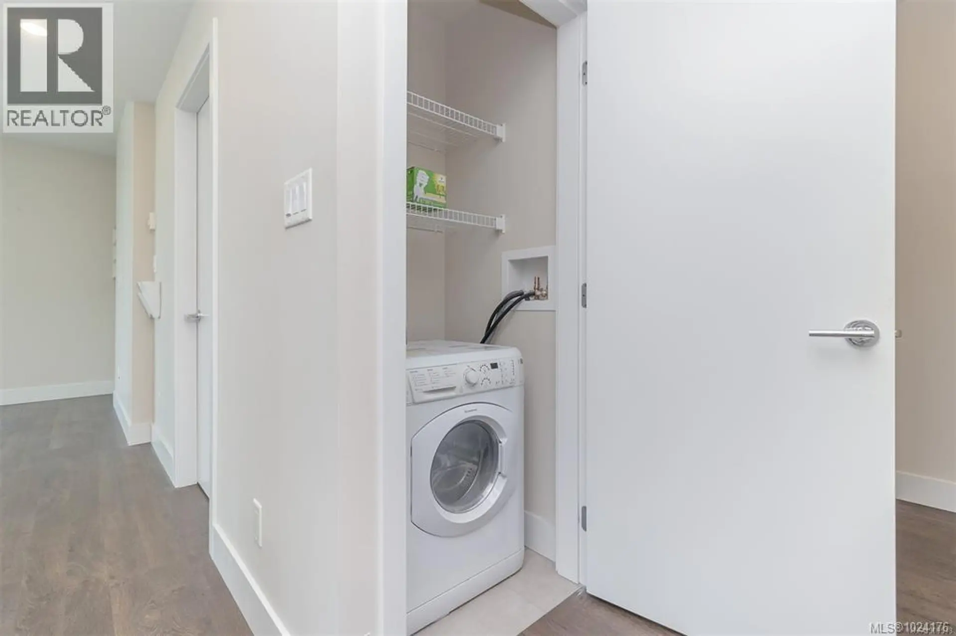 Property at #807 1090 JOHNSON ST, Victoria, BC