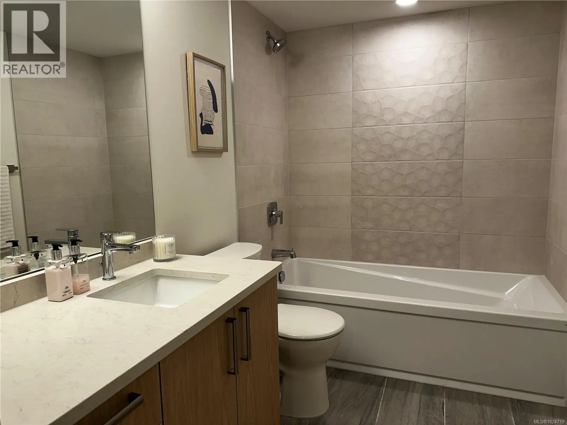 Property at #206 135 HALIBURTON ST, Nanaimo, BC