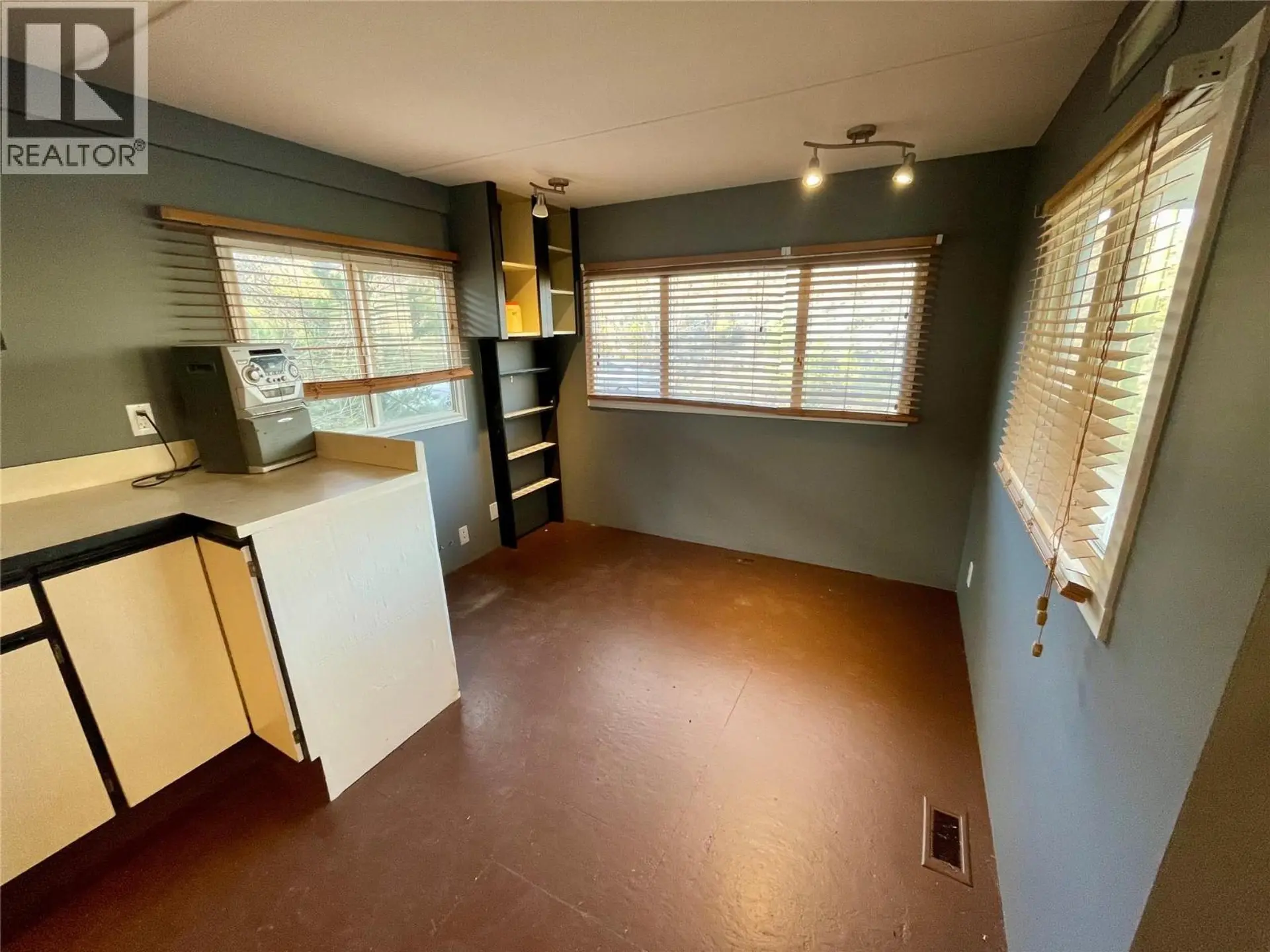 Property at #32 4395 TRANS CANADA  E HIGHWAY, Kamloops, BC