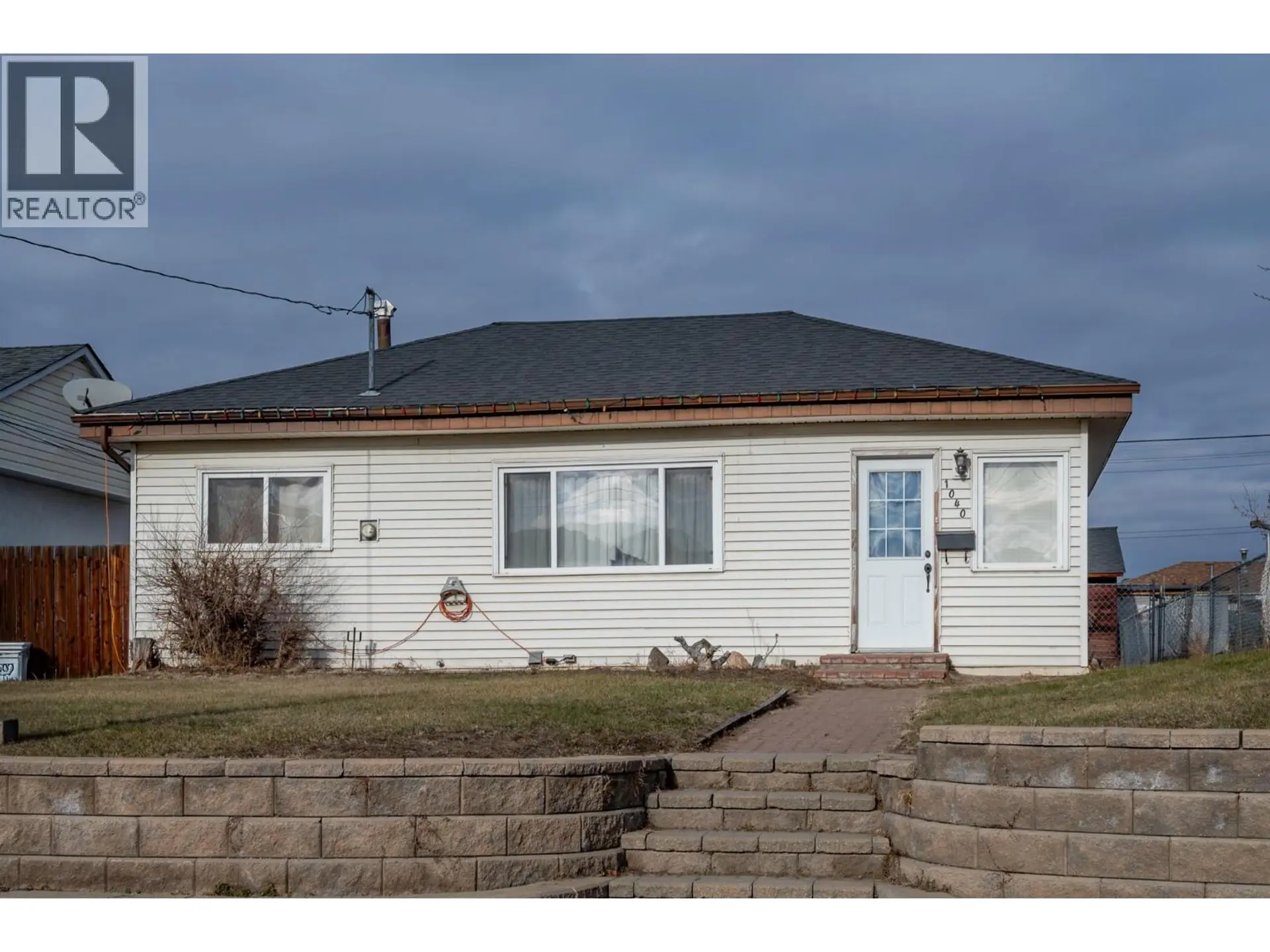 Property at 1040 MONCTON Avenue, Kamloops, BC