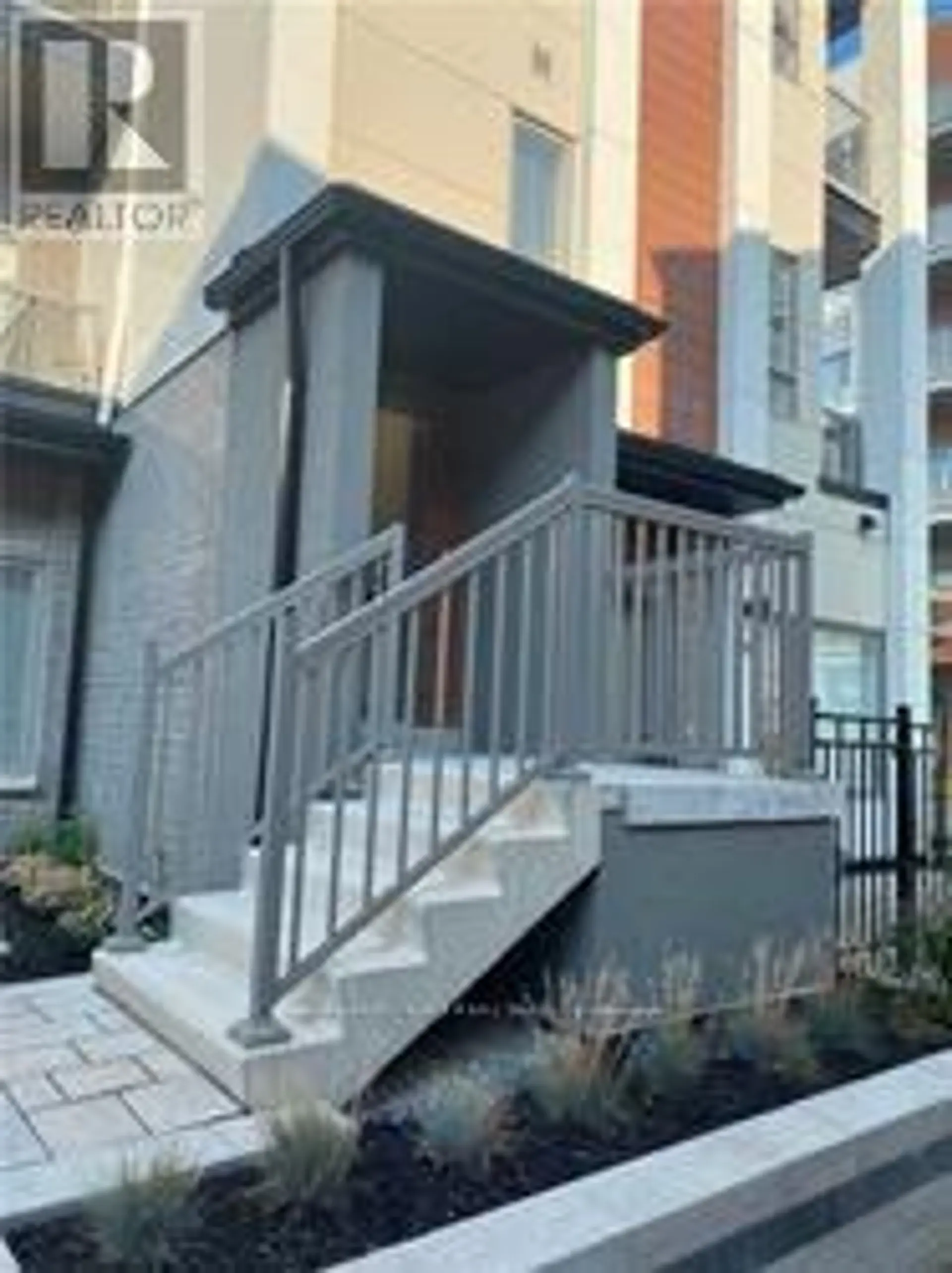 #15 40 ORCHID PLACE - Image 1