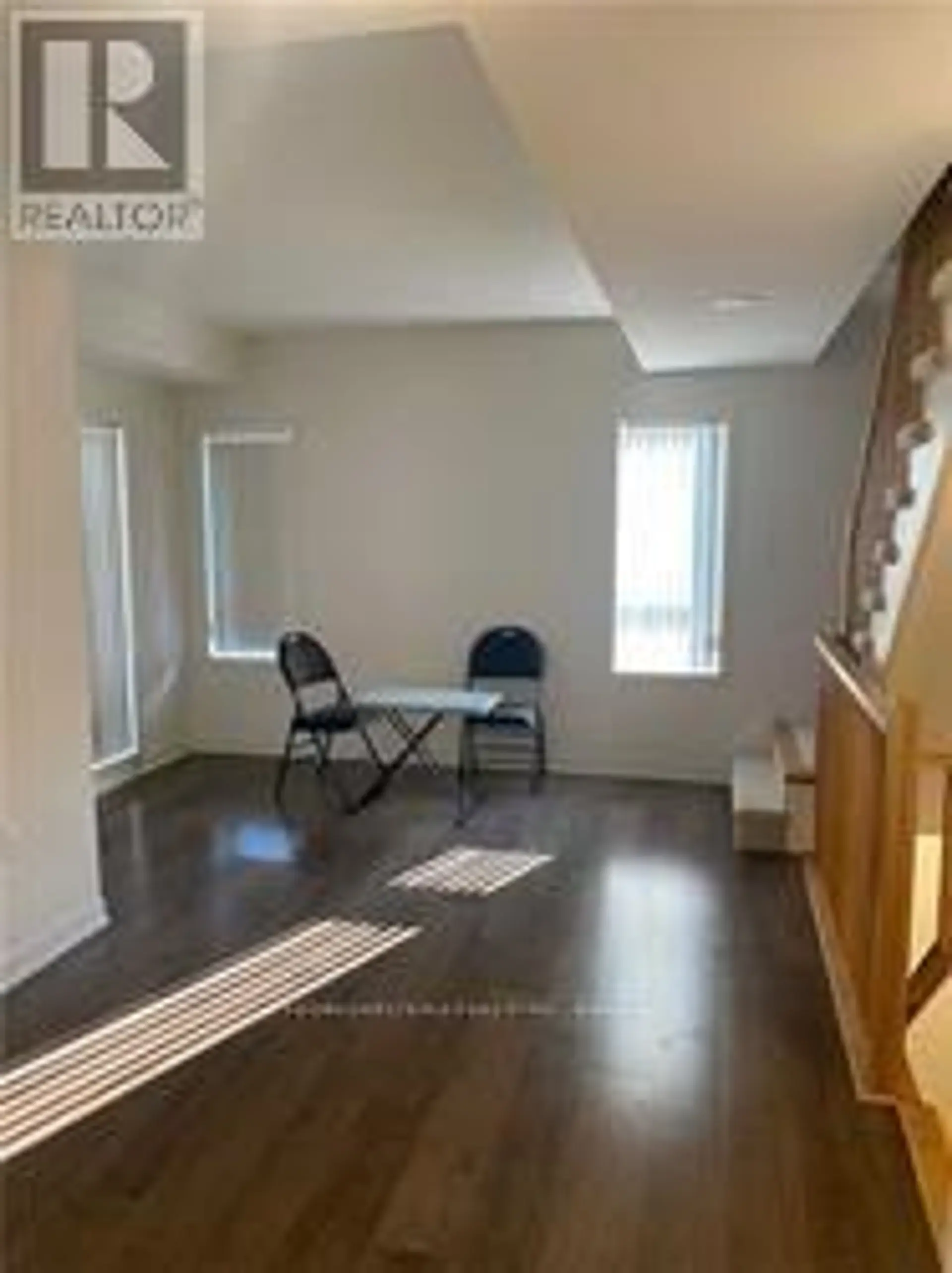 #15 40 ORCHID PLACE - Image 4