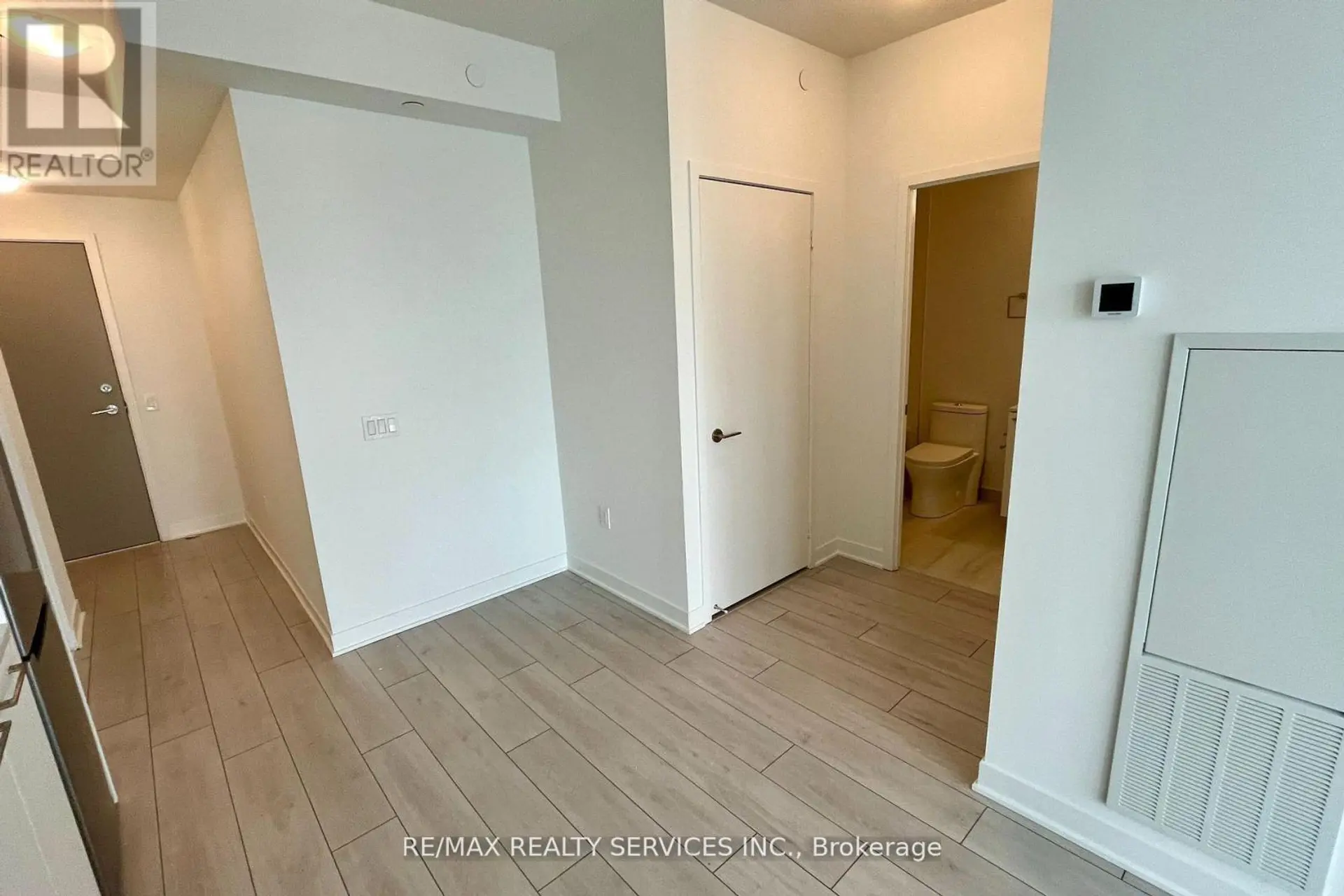 #1901 260 MALTA AVENUE - Image 3