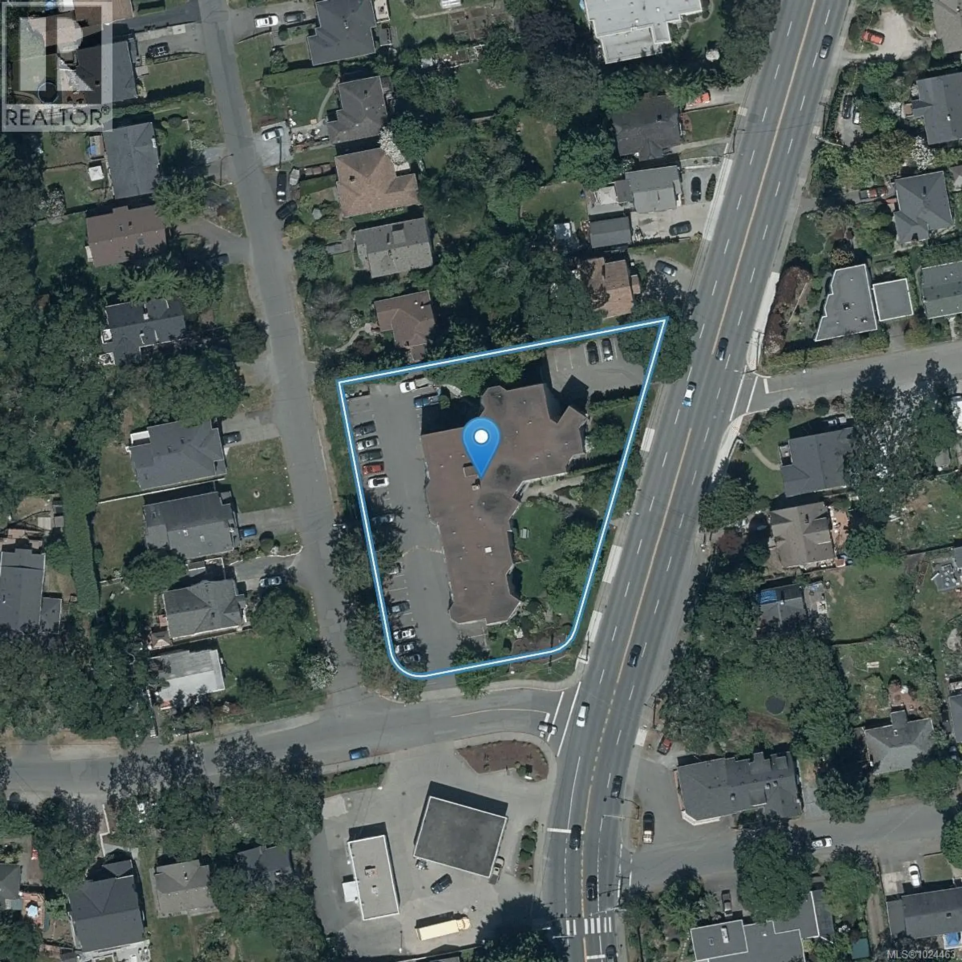 Property at #206 3800 QUADRA ST, Saanich, BC