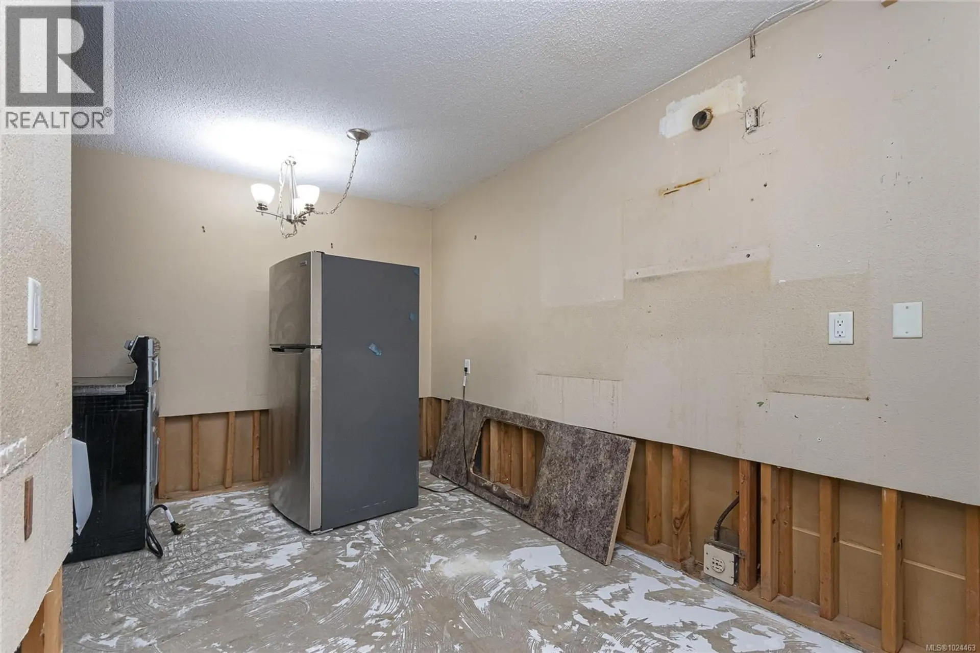 Property at #206 3800 QUADRA ST, Saanich, BC