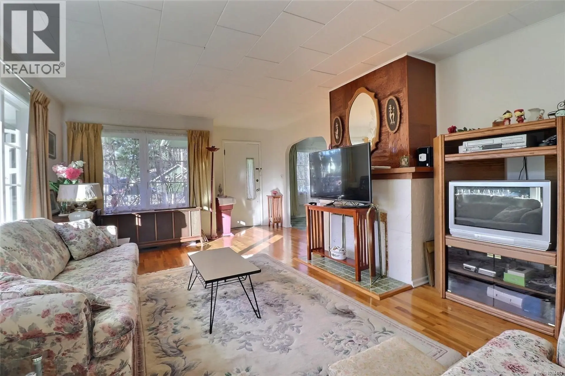 Property at 692 5TH ST, Courtenay, BC