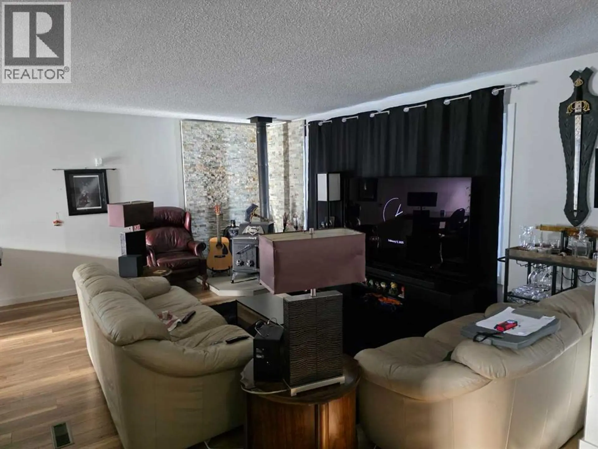 10853 99 AVENUE - Image 4