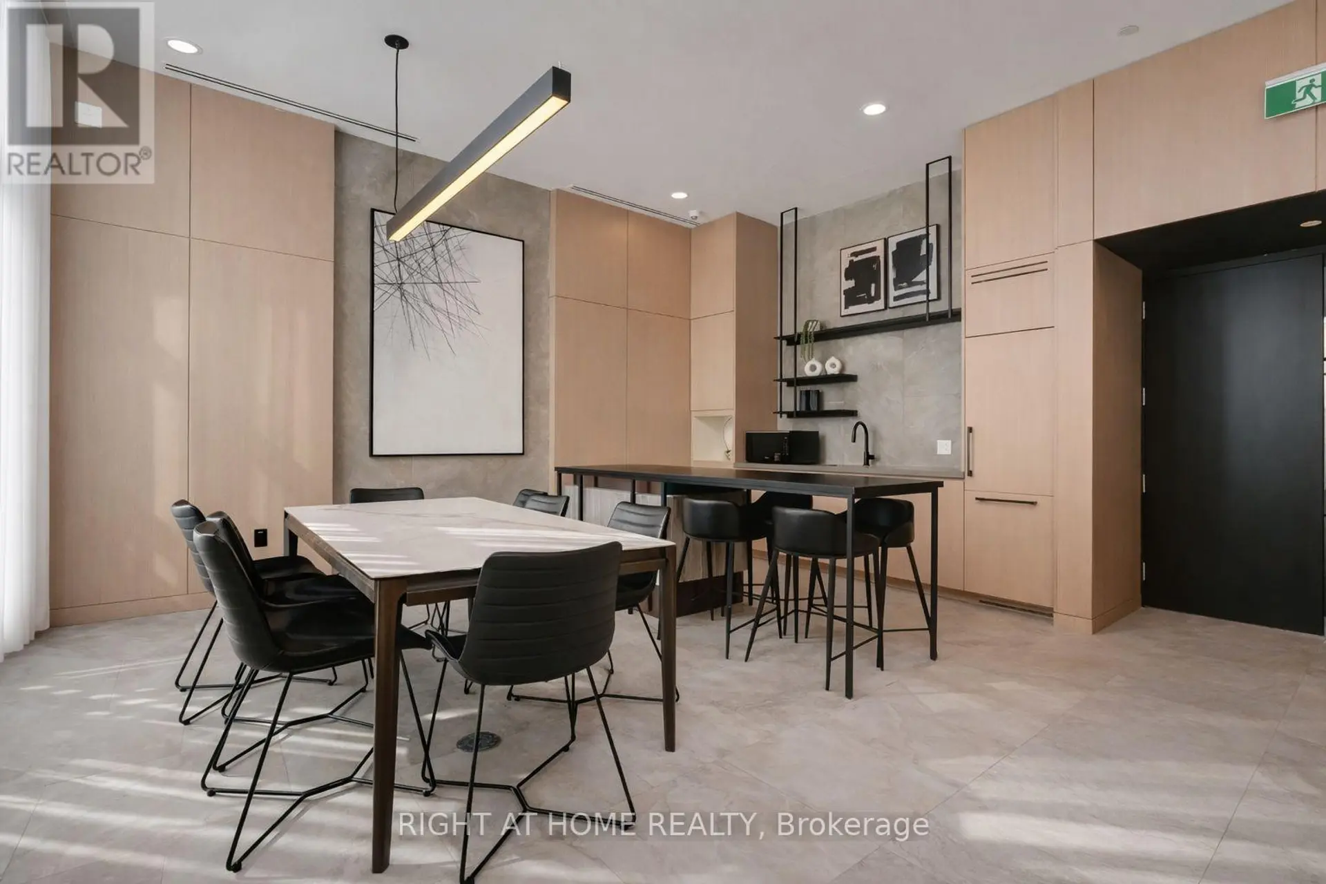 #207 10 JAMES STREET - Image 9