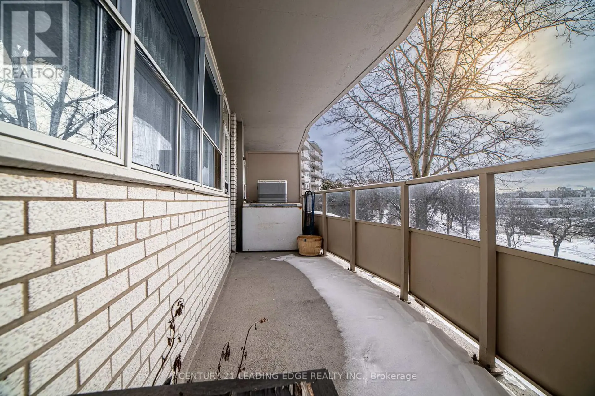#402 80 GRANDRAVINE DRIVE - Image 19