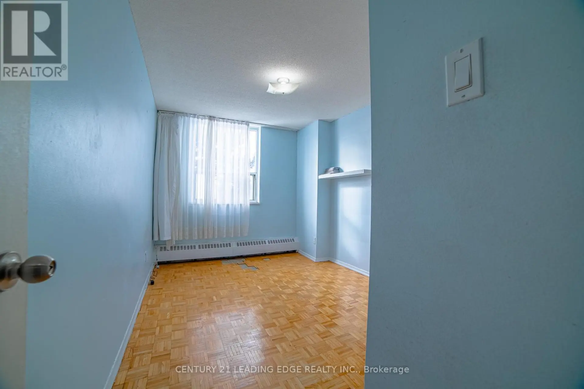 #402 80 GRANDRAVINE DRIVE - Image 13