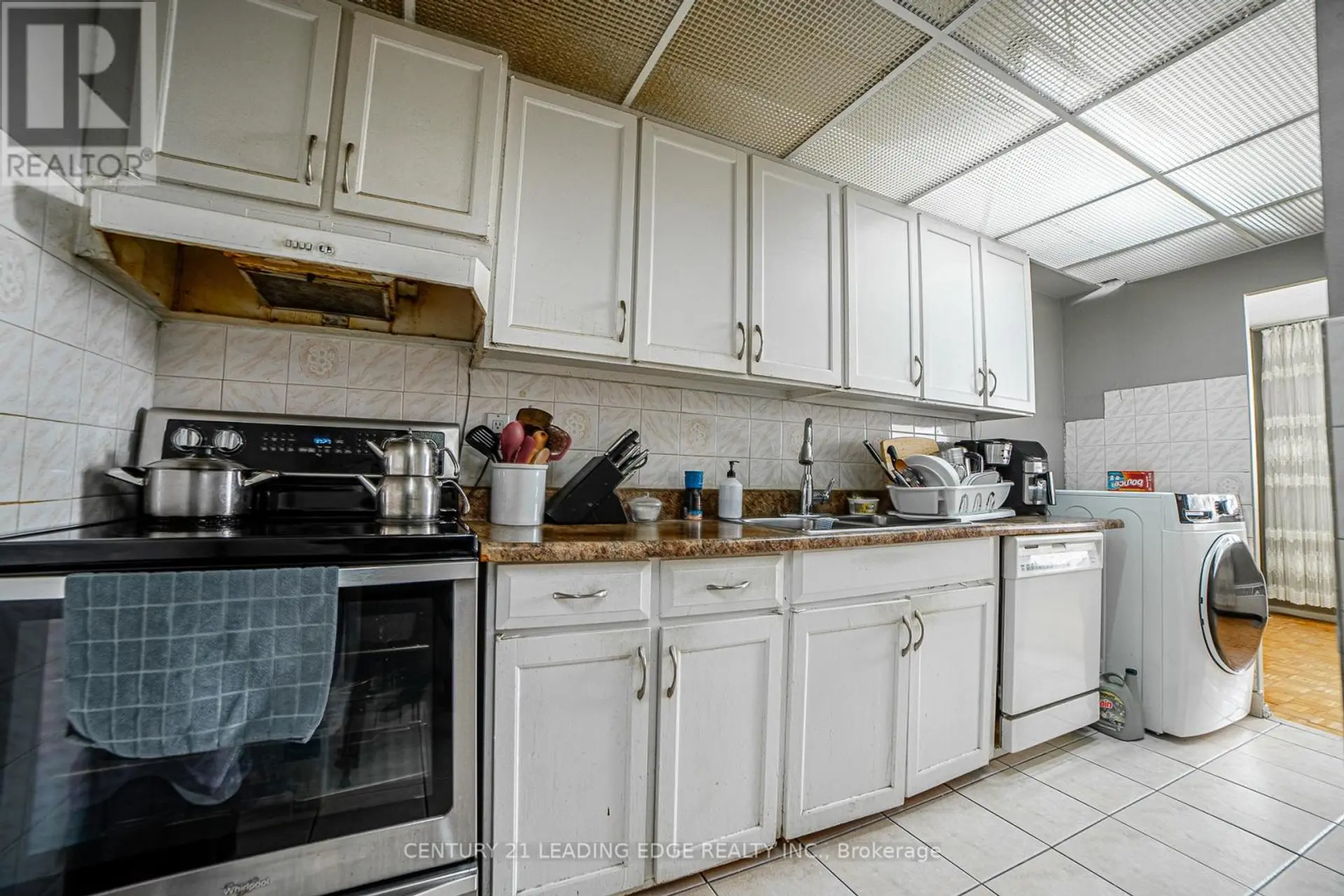 #402 80 GRANDRAVINE DRIVE - Image 8