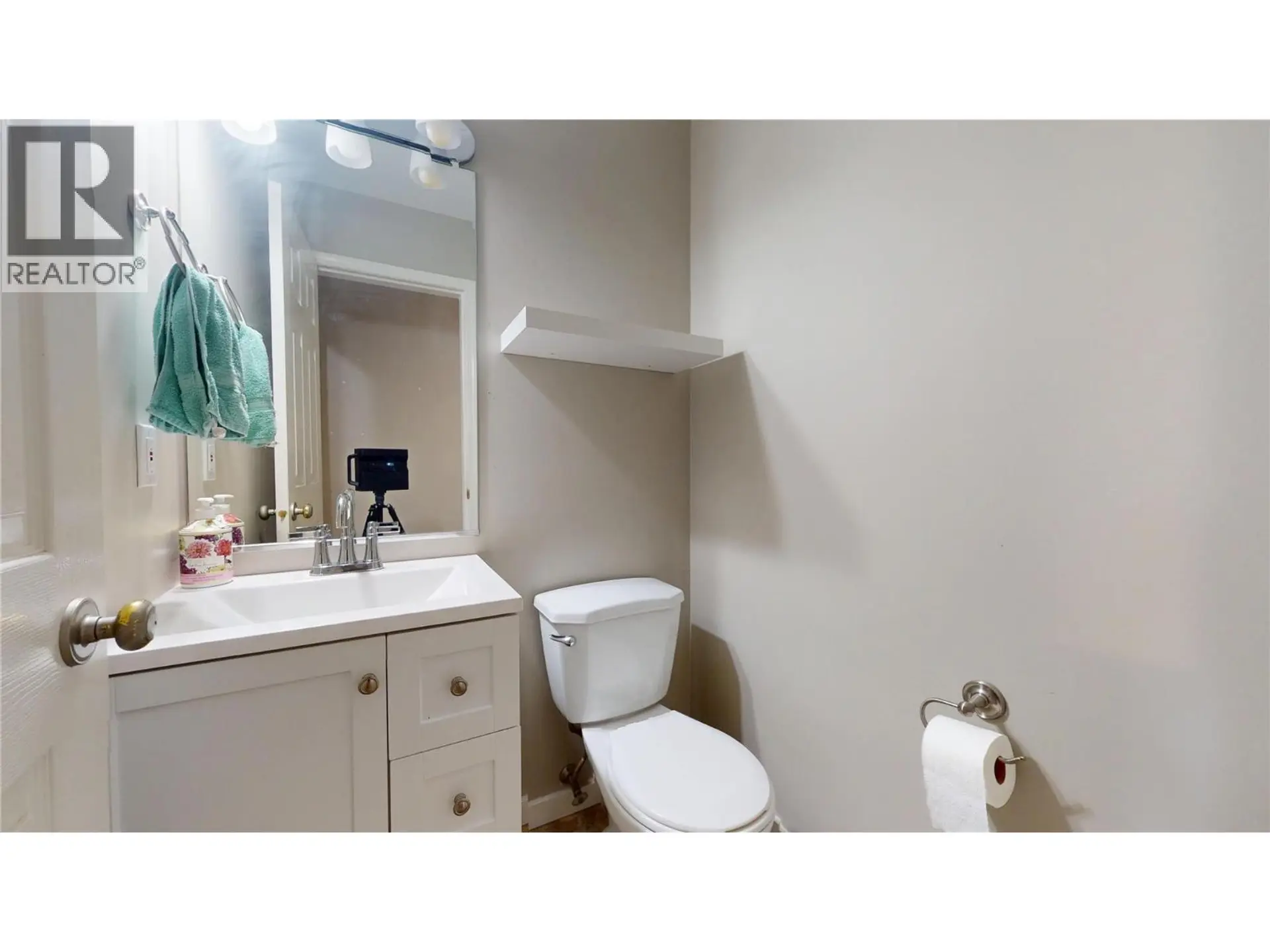 Property at #203 1004 23RD AVENUE N, Cranbrook, BC