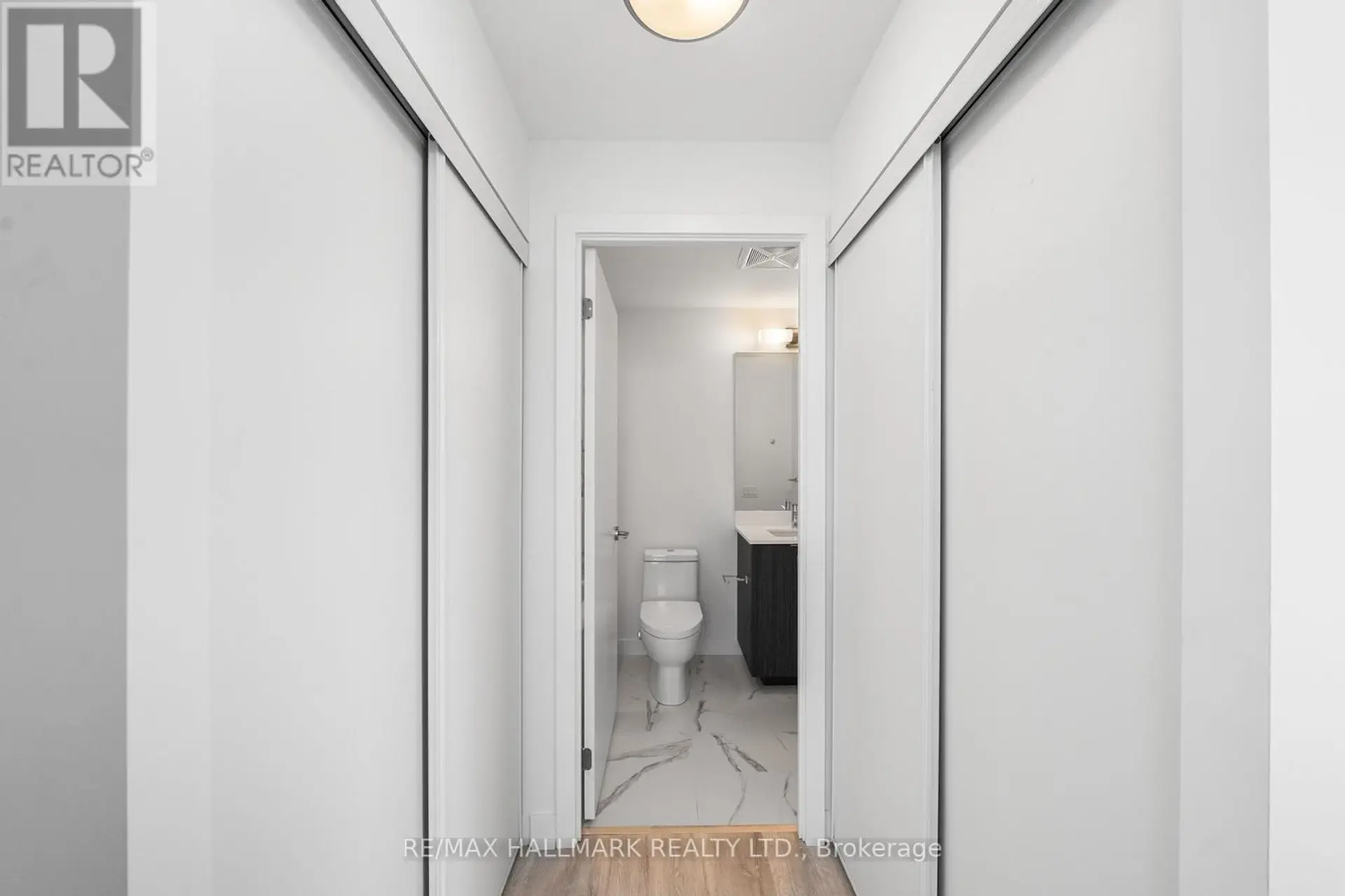 #N2708 7 GOLDEN LION HEIGHTS - Image 13