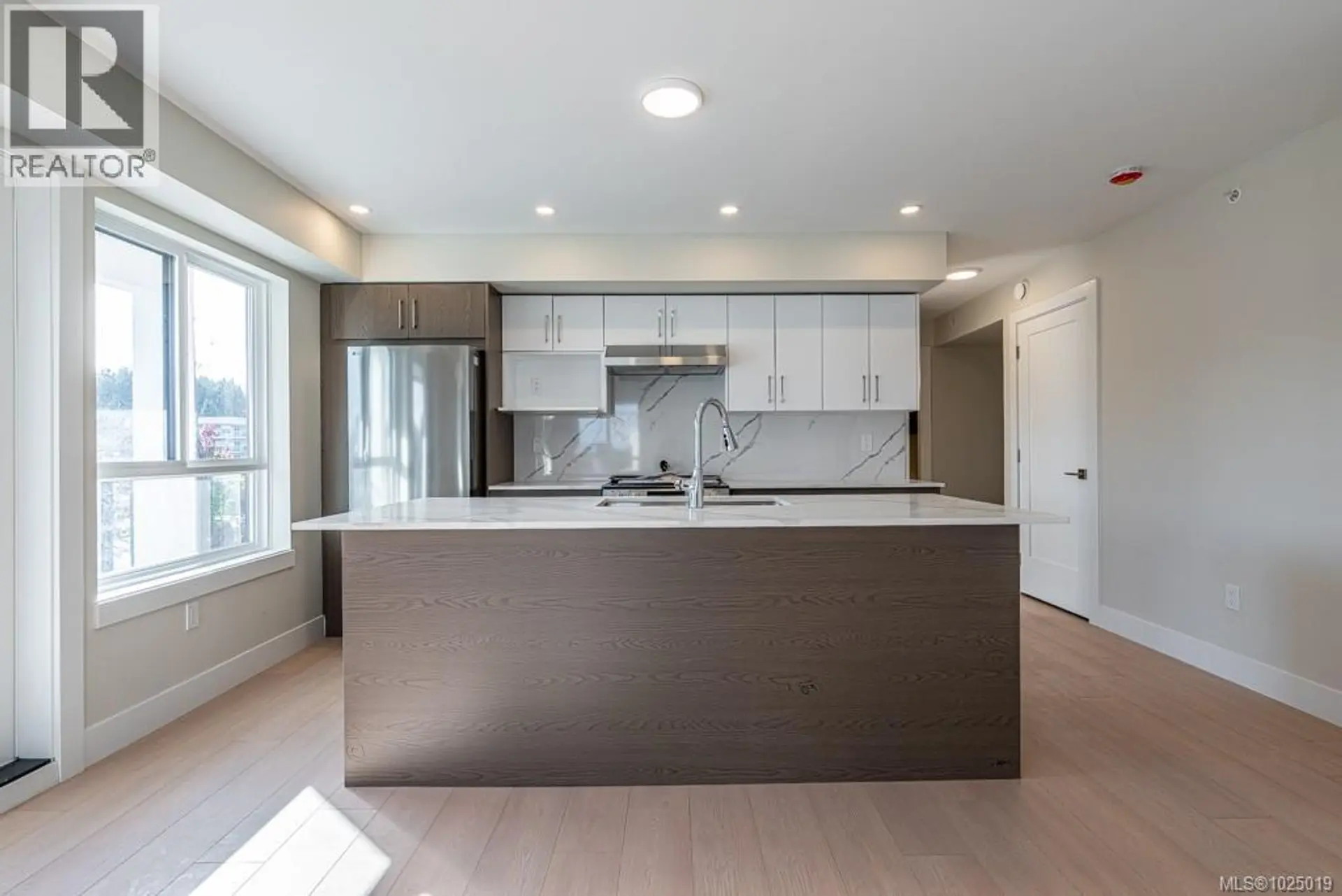 Property at #211 171 JENSEN AVE W, Parksville, BC