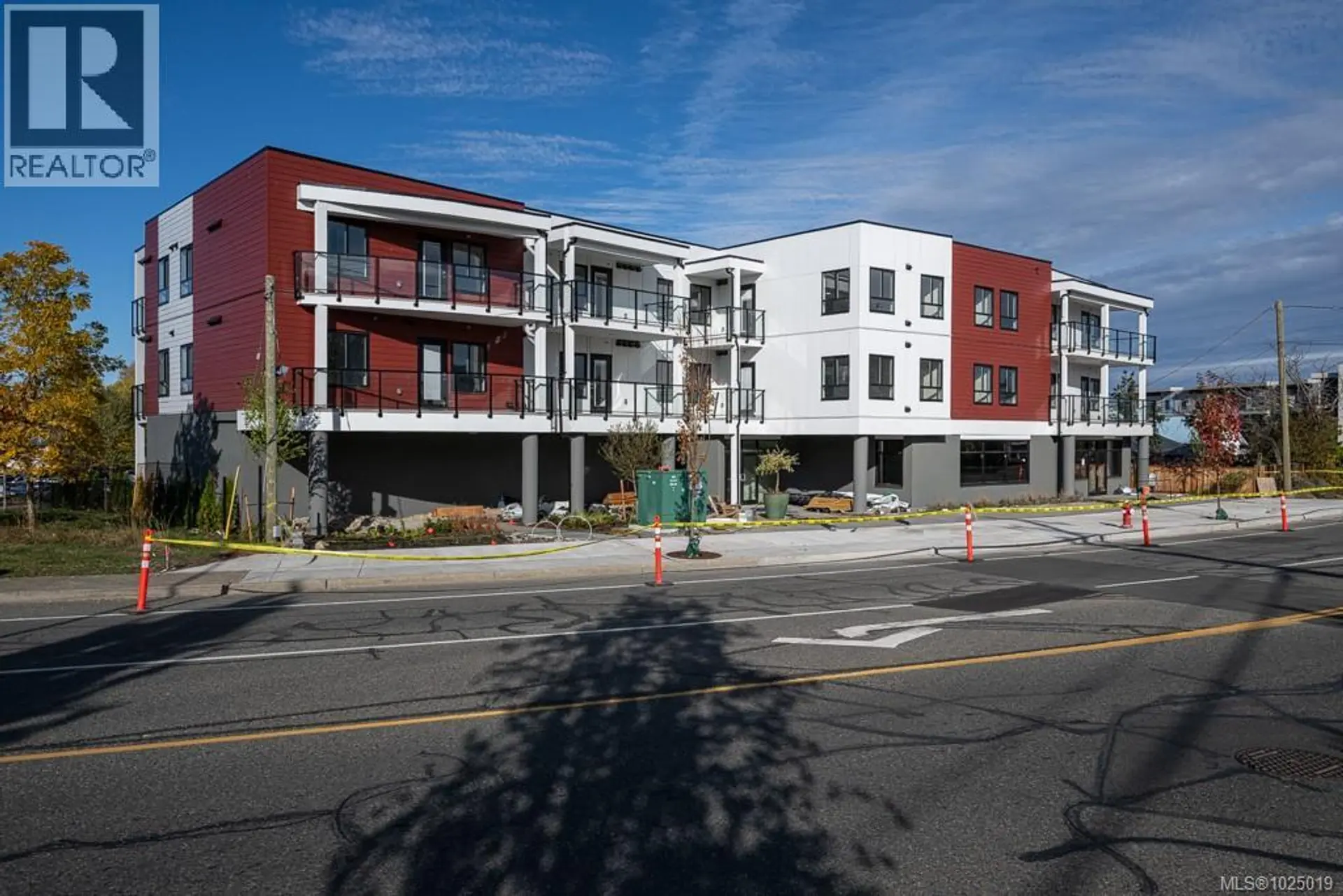 Property at #211 171 JENSEN AVE W, Parksville, BC