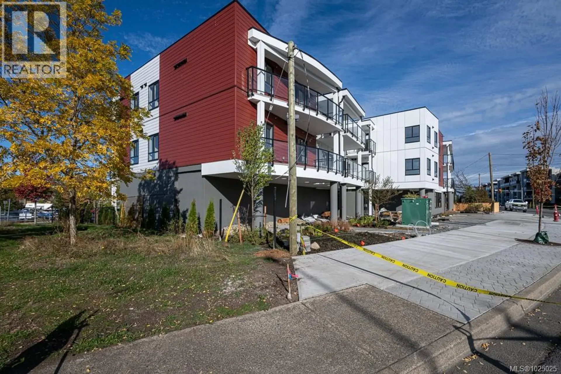 Property at #312 171 JENSEN AVE W, Parksville, BC