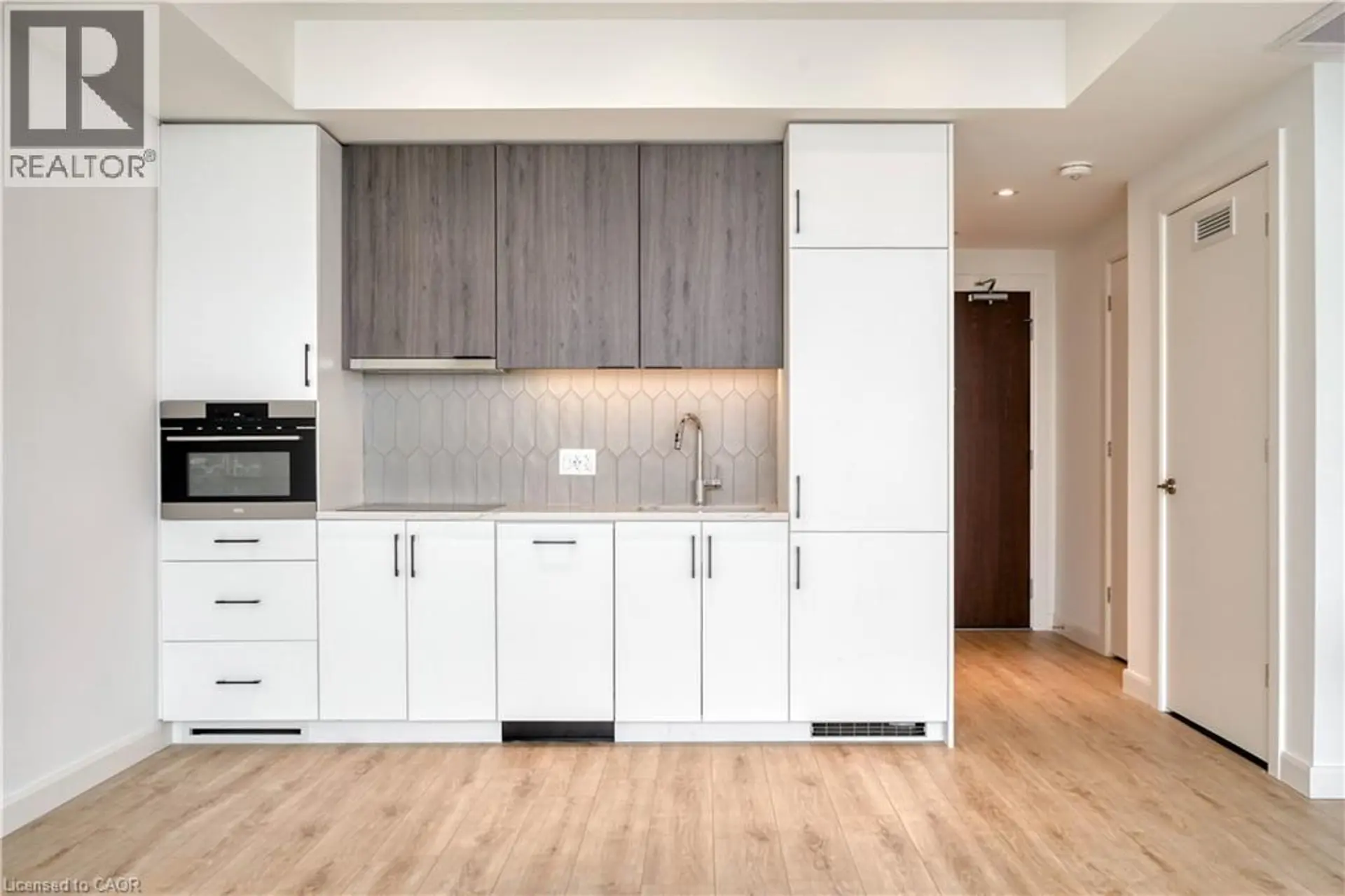 #1811 741 KING Street - Image 1